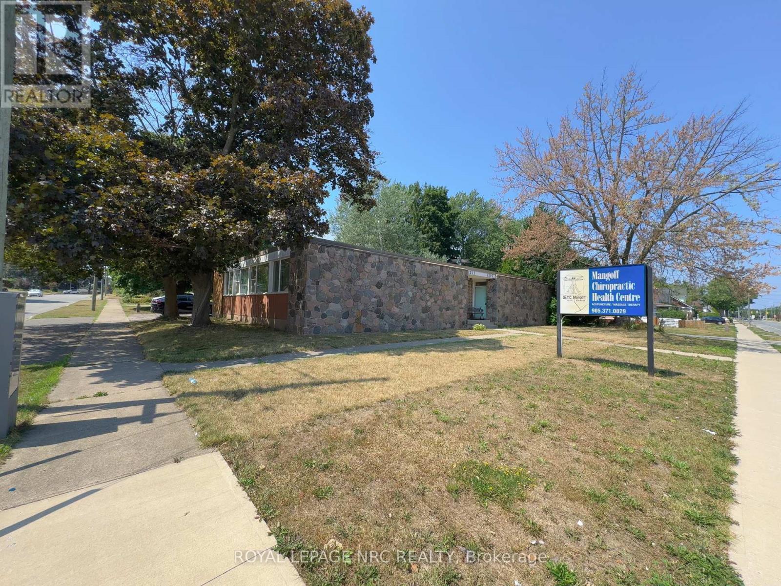 












4207/4213 DRUMMOND ROAD

,
Niagara Falls (Morrison),




Ontario
L2E6C2

