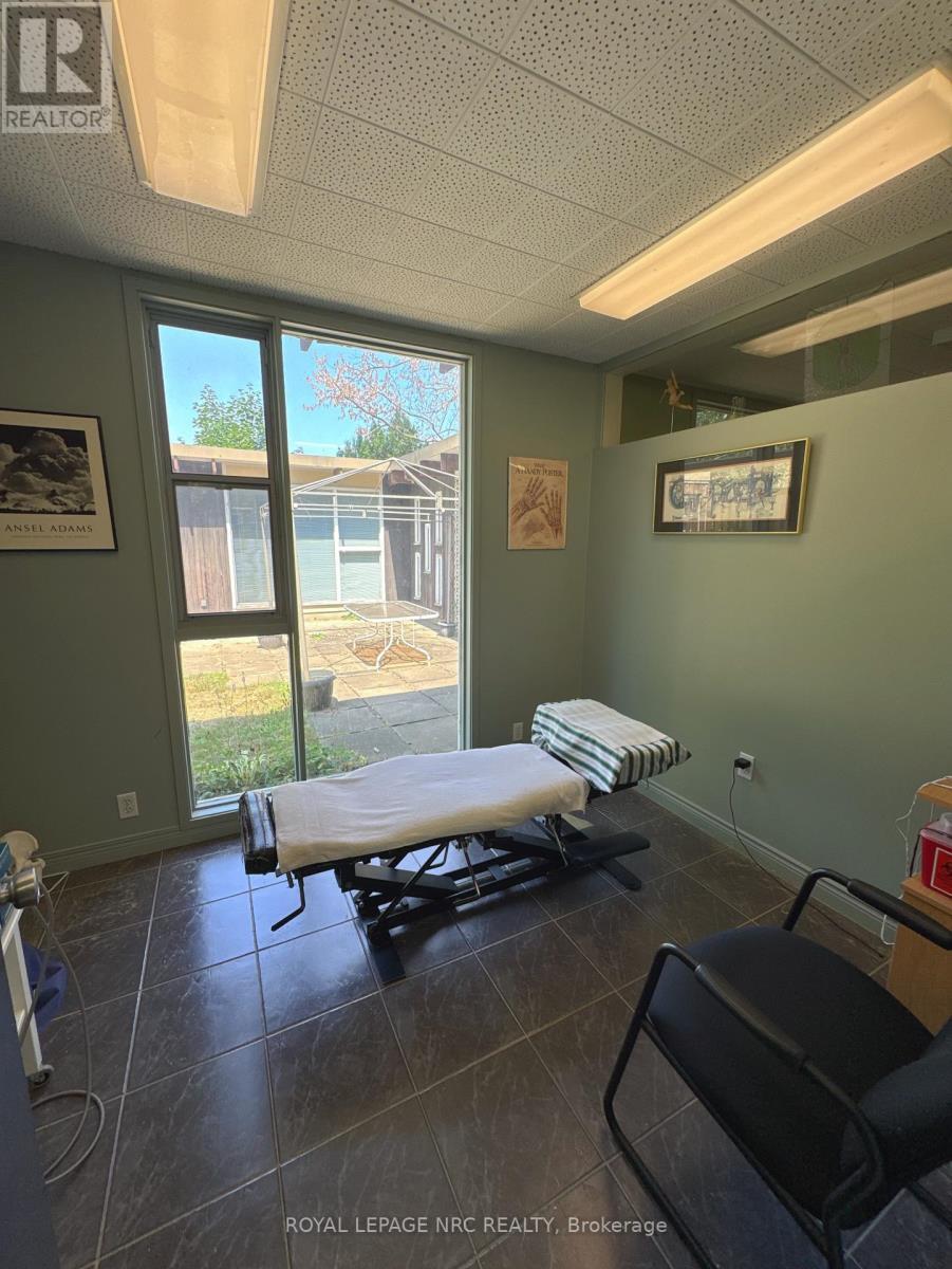 












4207/4213 DRUMMOND ROAD

,
Niagara Falls (Morrison),




Ontario
L2E6C2

