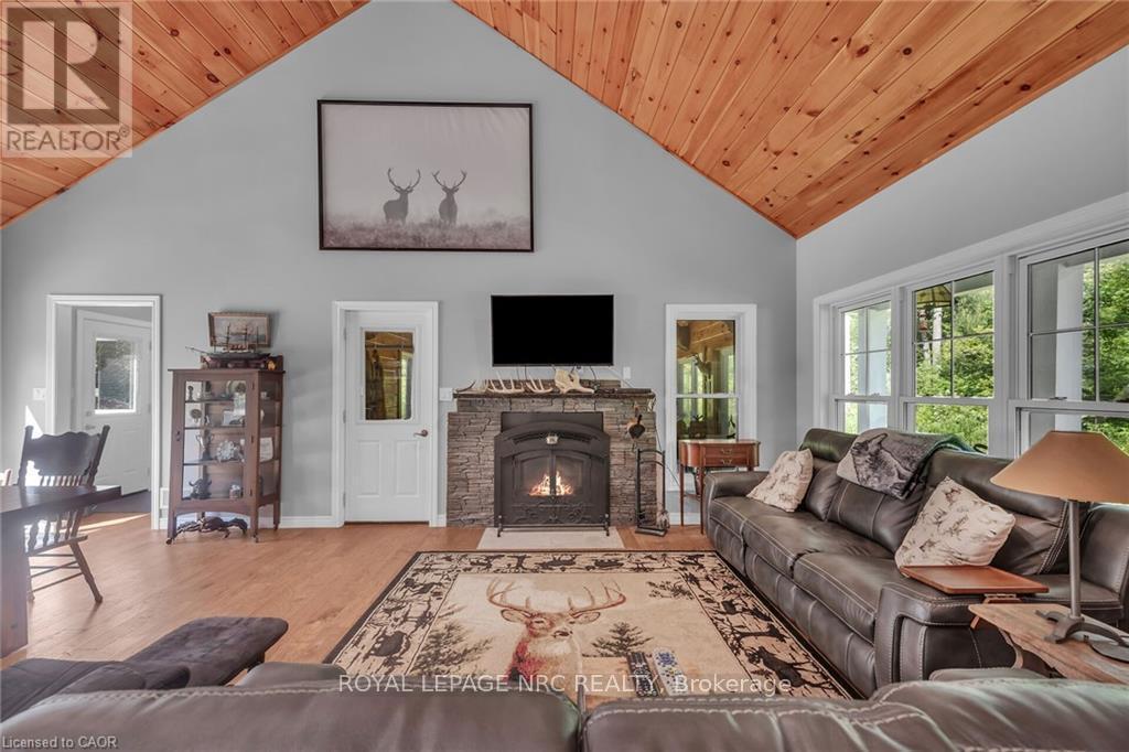 












352 MOULTON-AIKEN ROAD

,
Haldimand,




Ontario
N1A2W5

