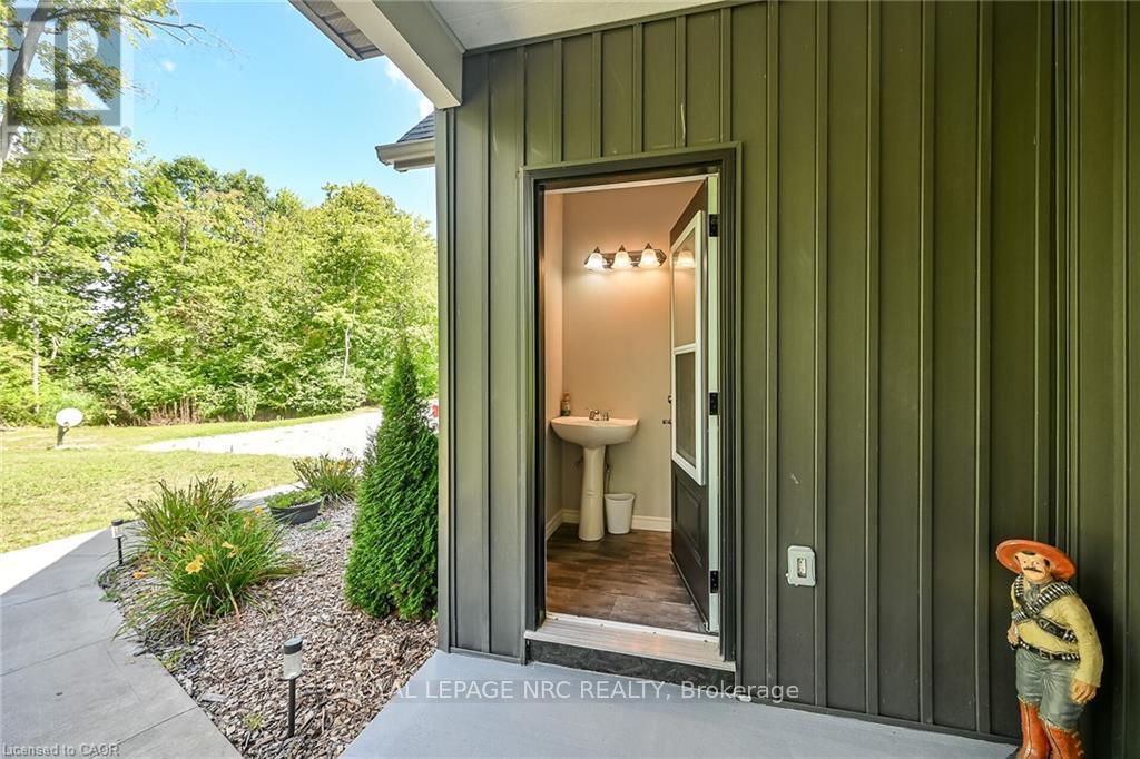 












352 MOULTON-AIKEN ROAD

,
Haldimand,




Ontario
N1A2W5

