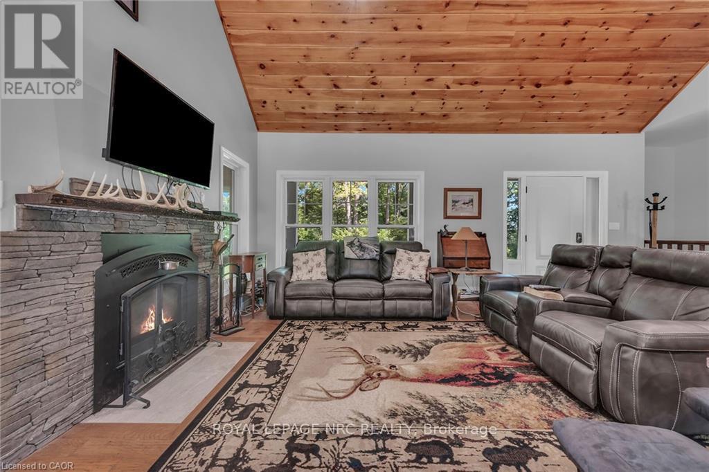 












352 MOULTON-AIKEN ROAD

,
Haldimand,




Ontario
N1A2W5

