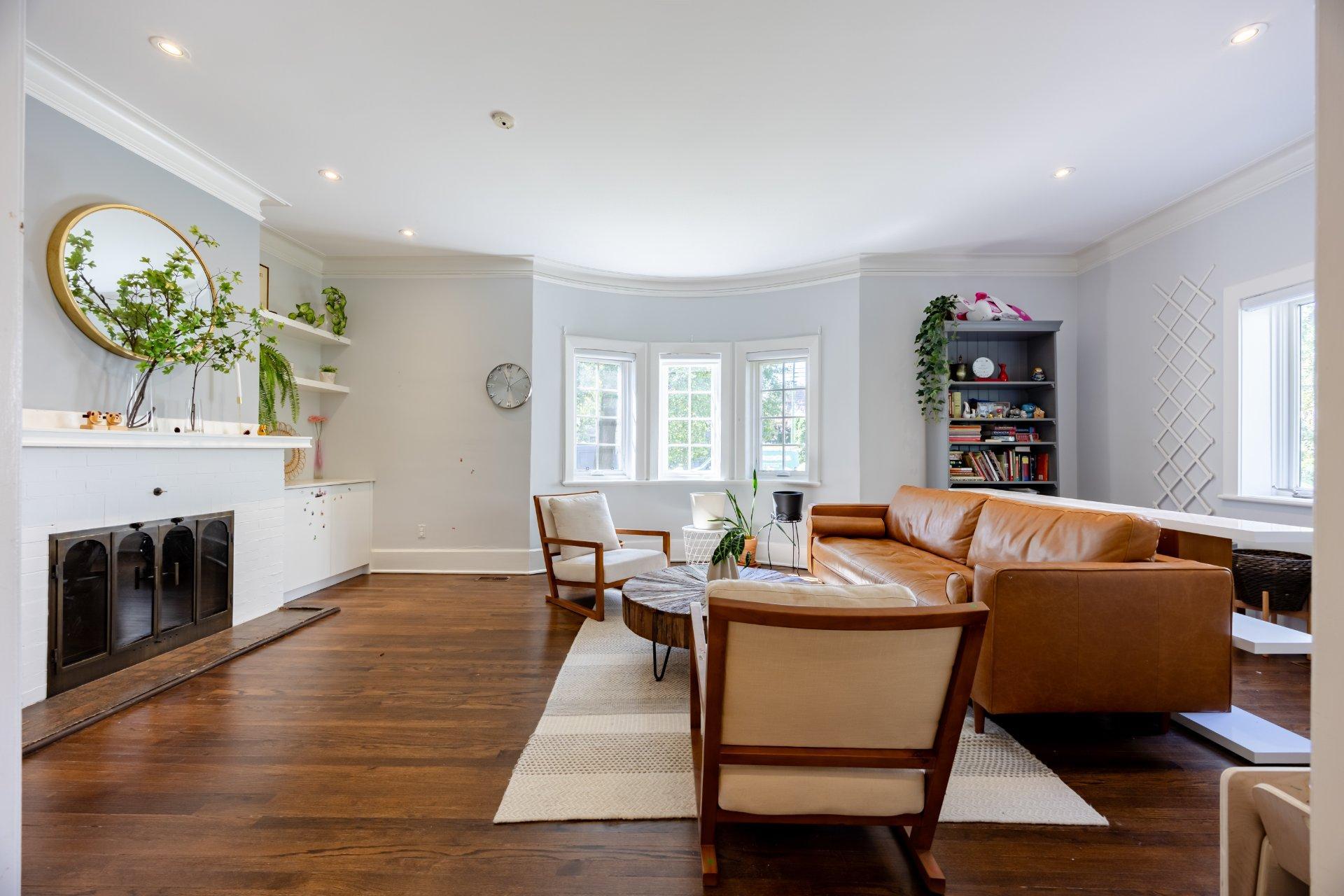 









33


Rue Thurlow

,
Hampstead,




QC
H3X3G7

