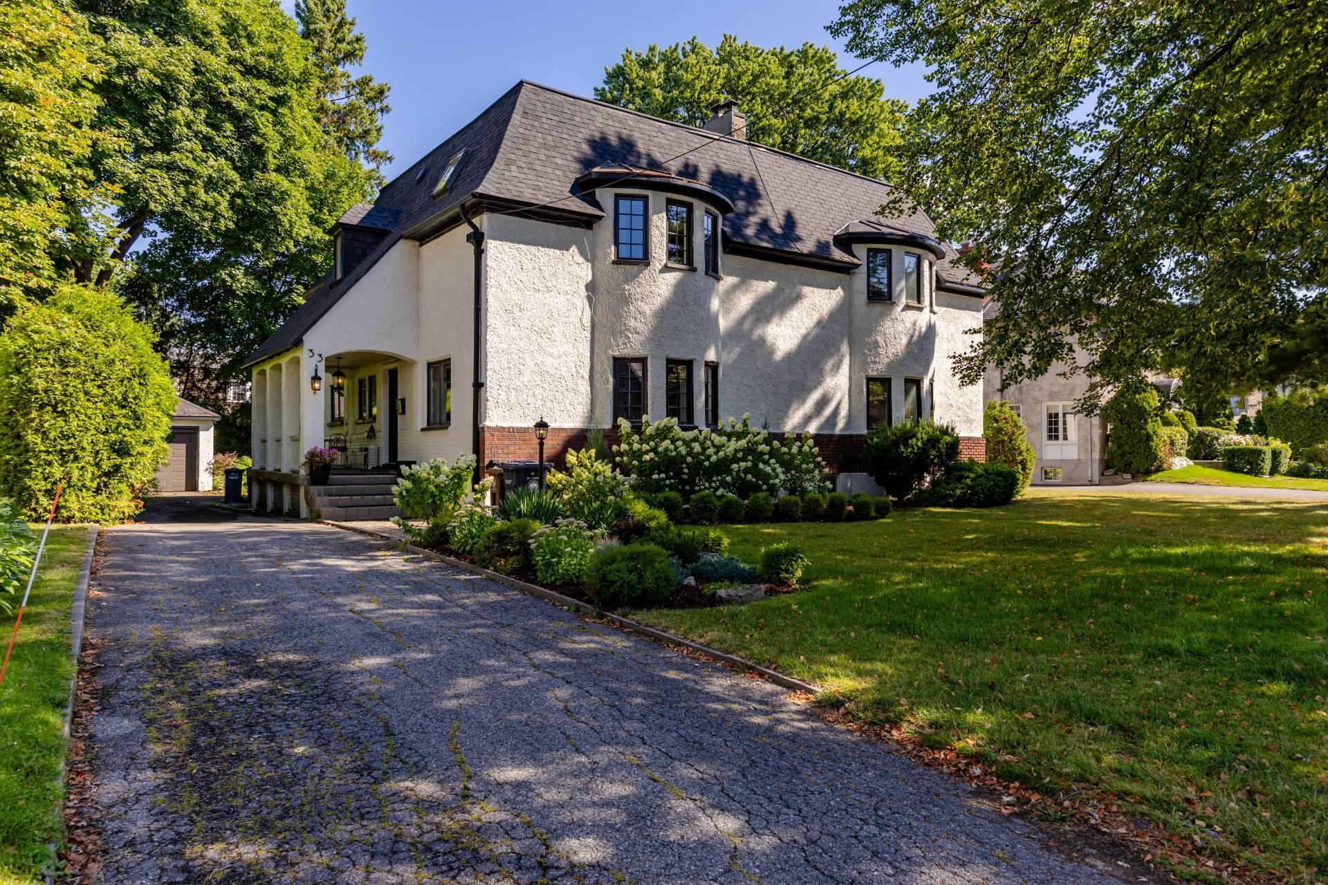 









33


Rue Thurlow

,
Hampstead,




QC
H3X3G7

