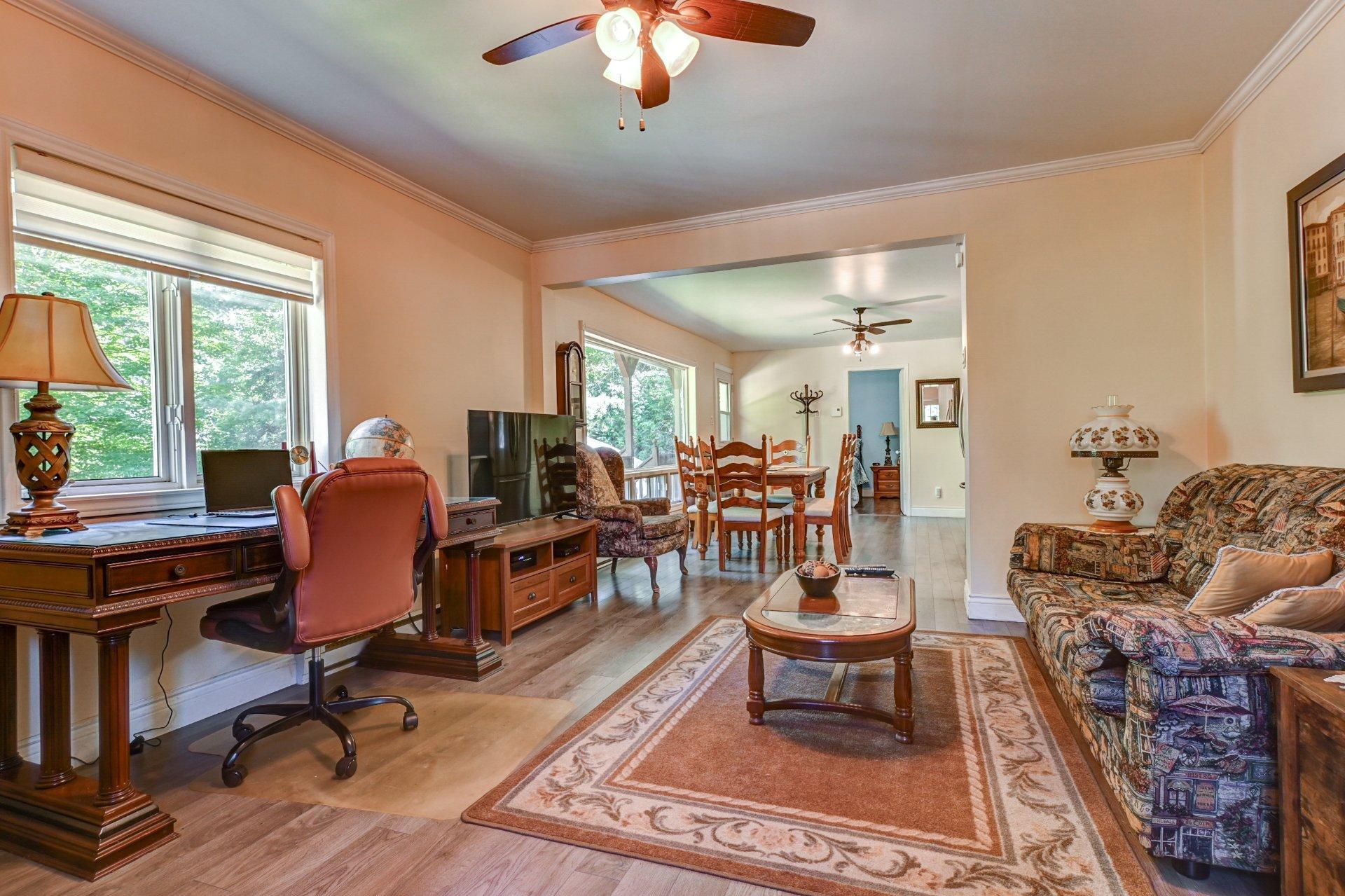 









191


Rue Bonin

,
Saint-Jean-de-Matha,




QC
J0K2S0

