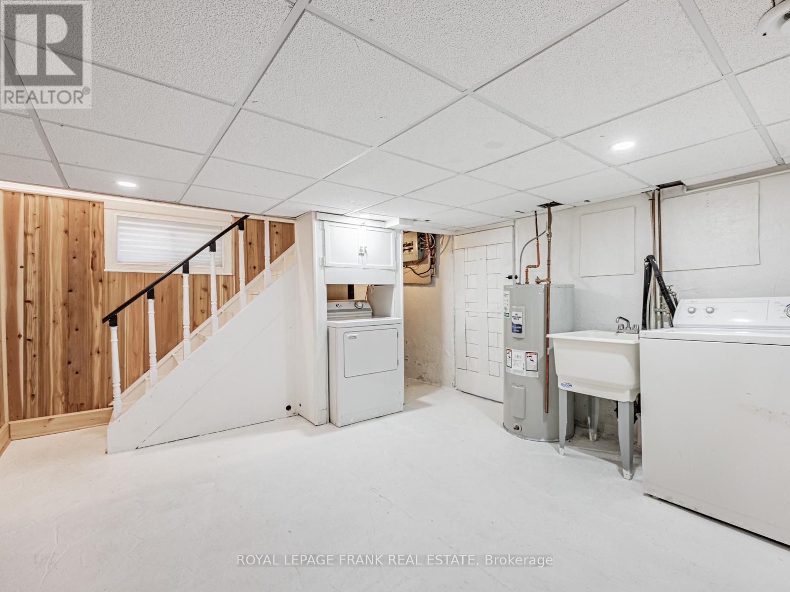 












330 ARTHUR STREET

,
Oshawa (Central),




Ontario
L1H1P3


