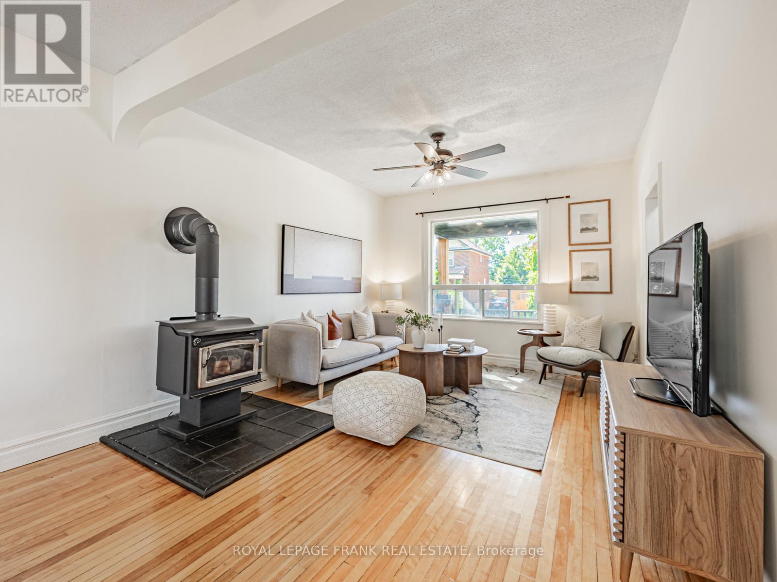 












330 ARTHUR STREET

,
Oshawa (Central),




Ontario
L1H1P3

