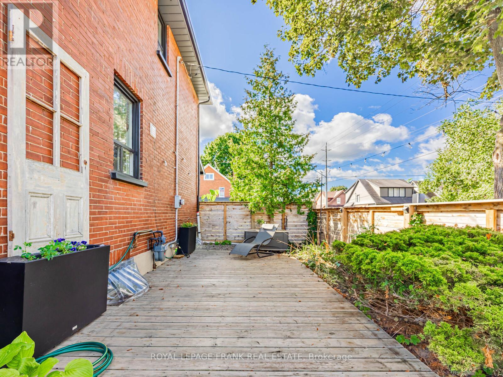 












330 ARTHUR STREET

,
Oshawa (Central),




Ontario
L1H1P3


