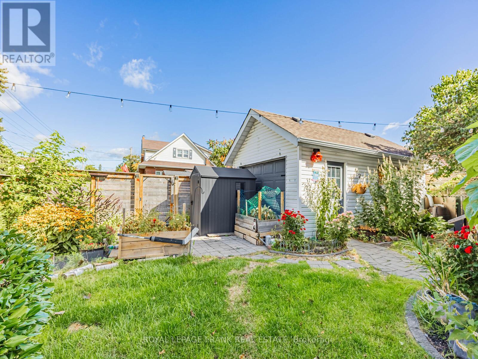 












330 ARTHUR STREET

,
Oshawa (Central),




Ontario
L1H1P3

