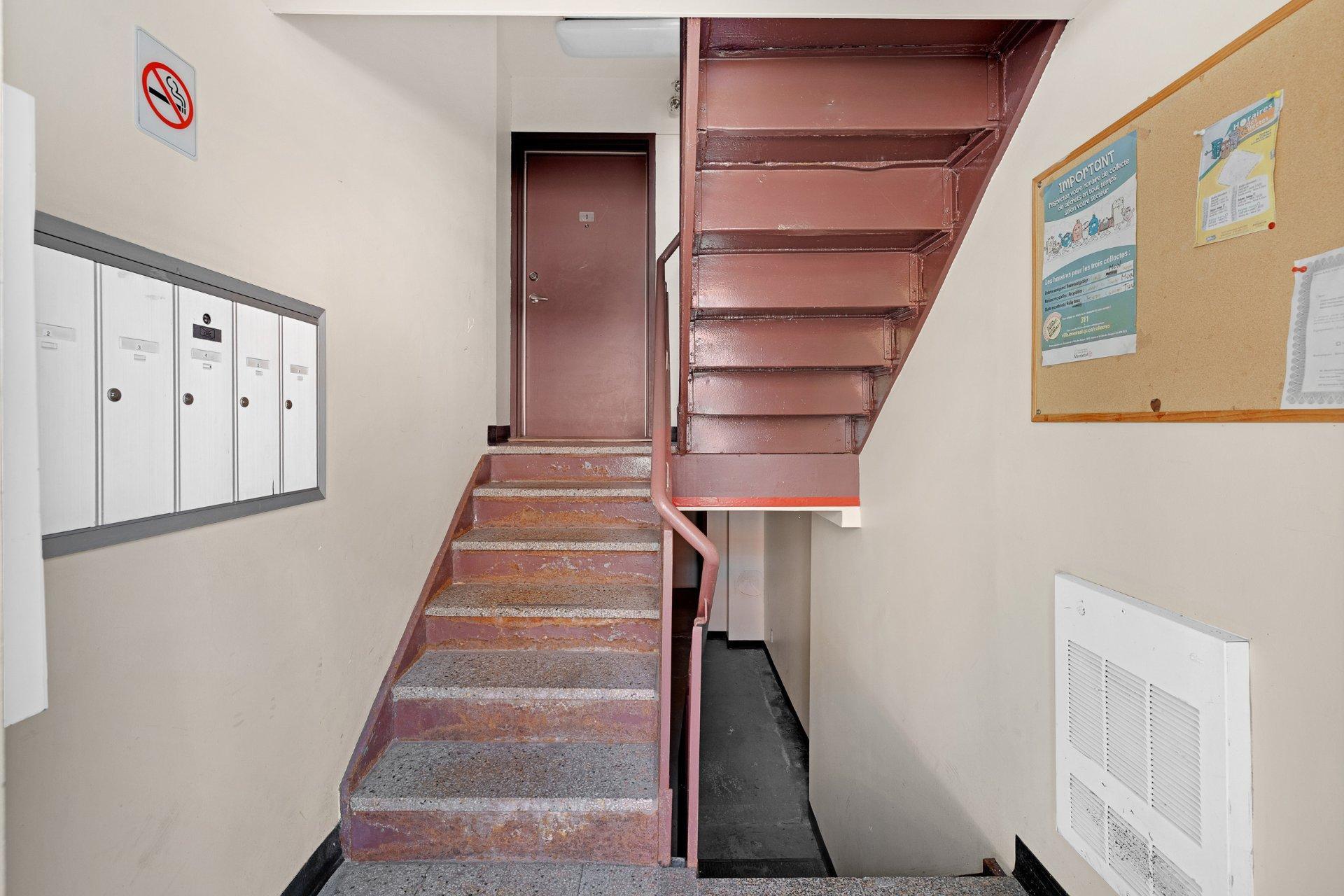 









3911


Boul. Cavendish

, 2,
Montréal (Côte-des-Neiges/Notre-Dame-de-Grâce),




QC
H4B2N4

