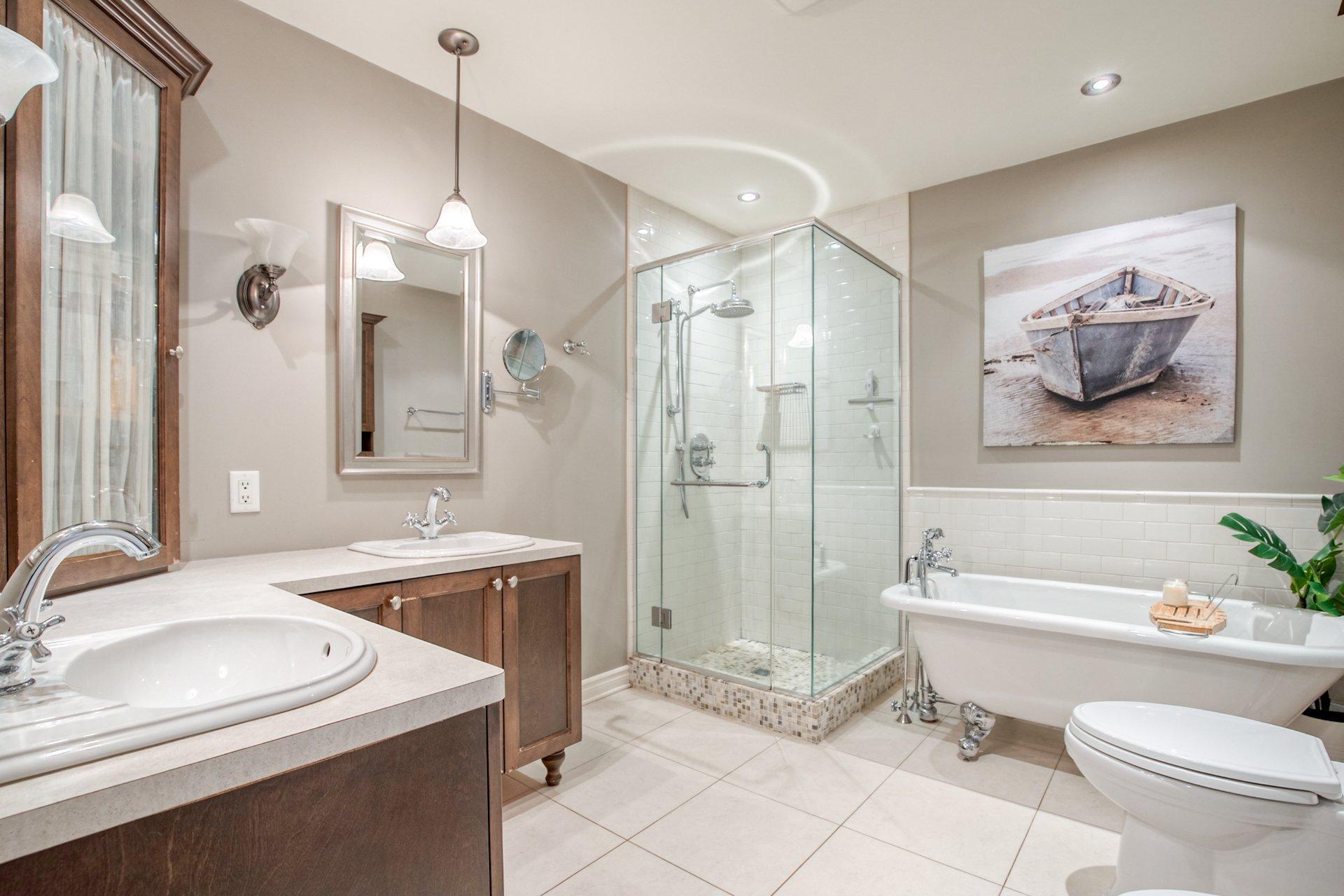 









118Z


Place de Fontainebleau

,
Saint-Lambert,




QC
J4S1X6

