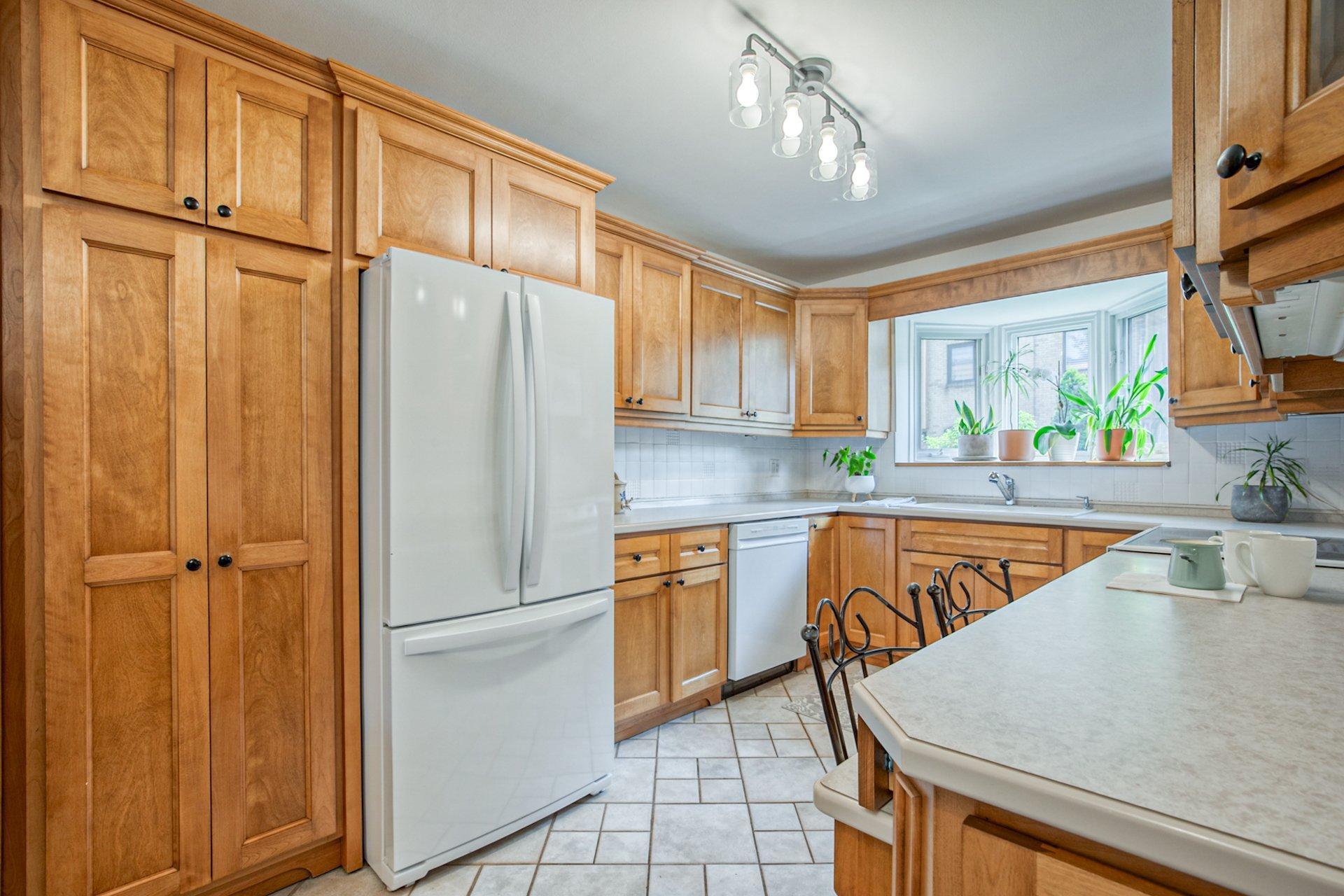 









118Z


Place de Fontainebleau

,
Saint-Lambert,




QC
J4S1X6


