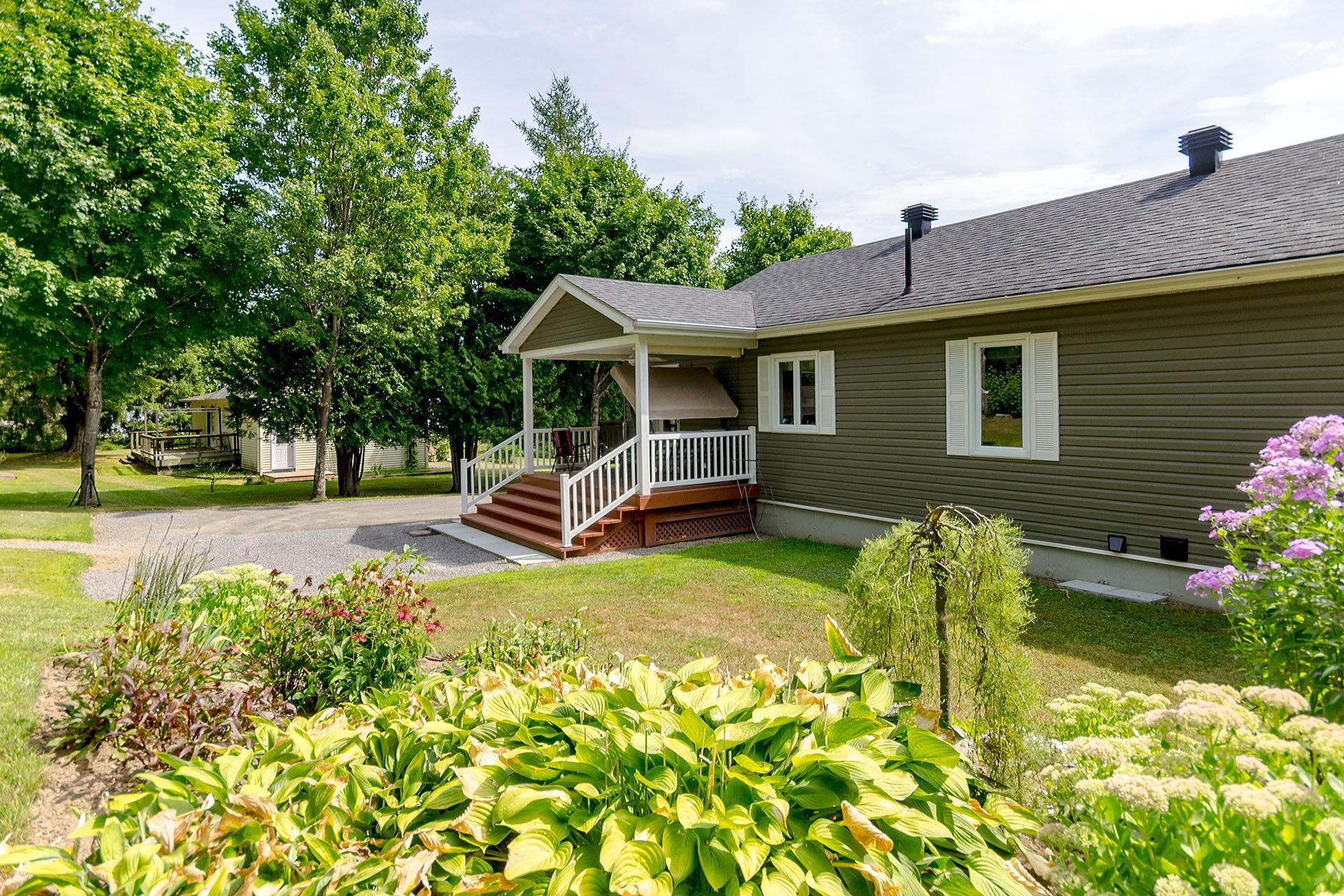 









240


Ch. Harvey

,
Sutton,




QC
J0E2K0

