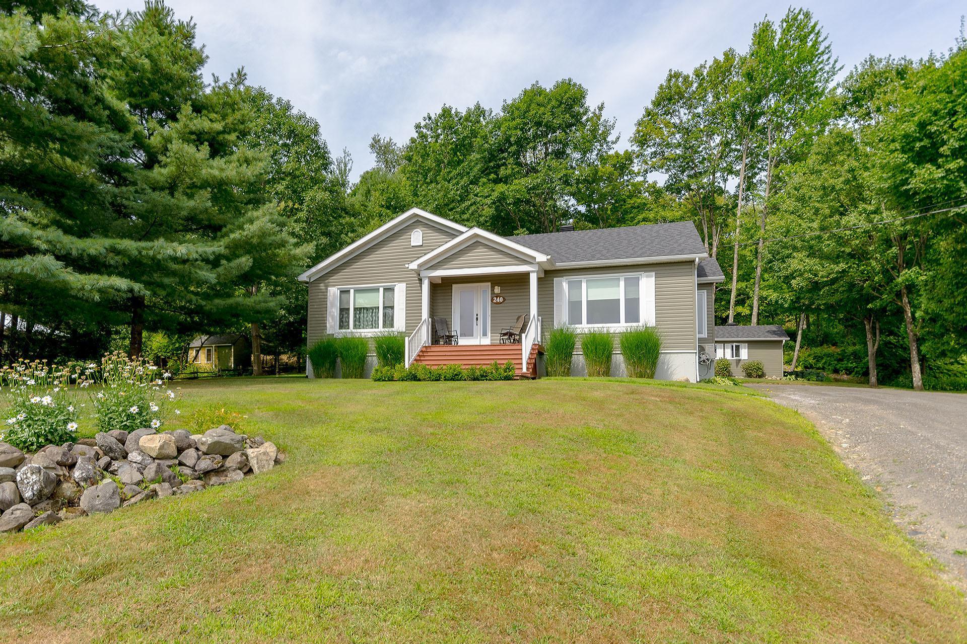 









240


Ch. Harvey

,
Sutton,




QC
J0E2K0

