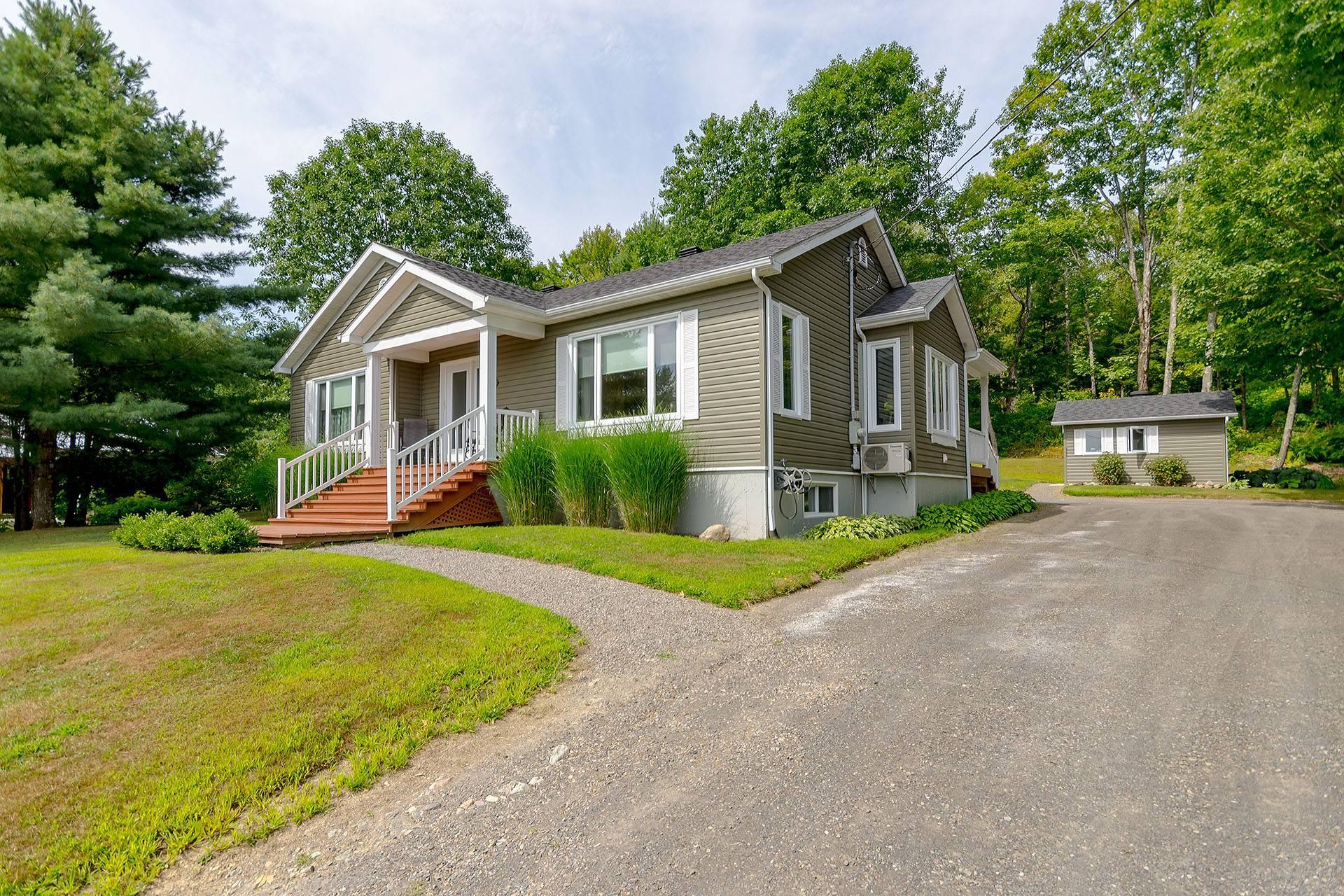 









240


Ch. Harvey

,
Sutton,




QC
J0E2K0

