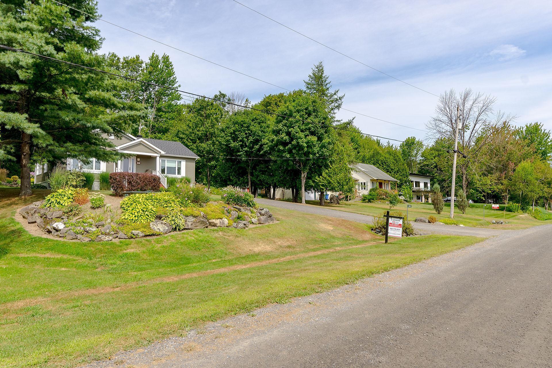 









240


Ch. Harvey

,
Sutton,




QC
J0E2K0

