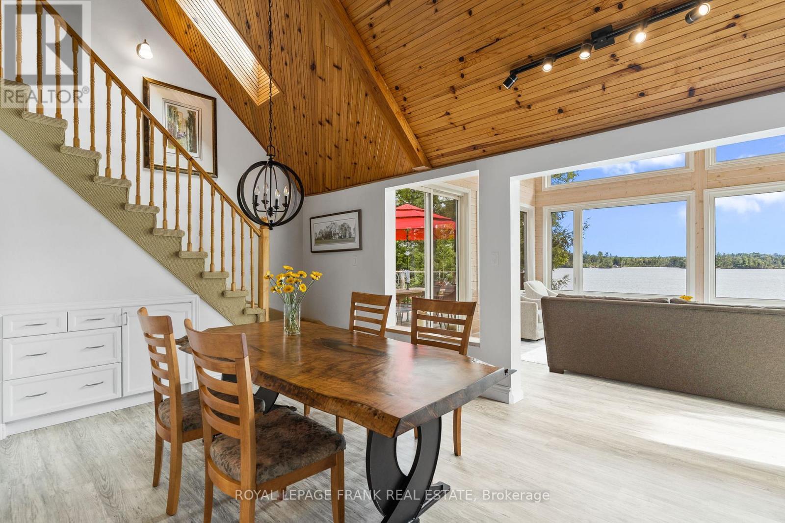 












1115A STEENBURG LAKE ROAD N

,
Limerick,




Ontario
K0L1W0

