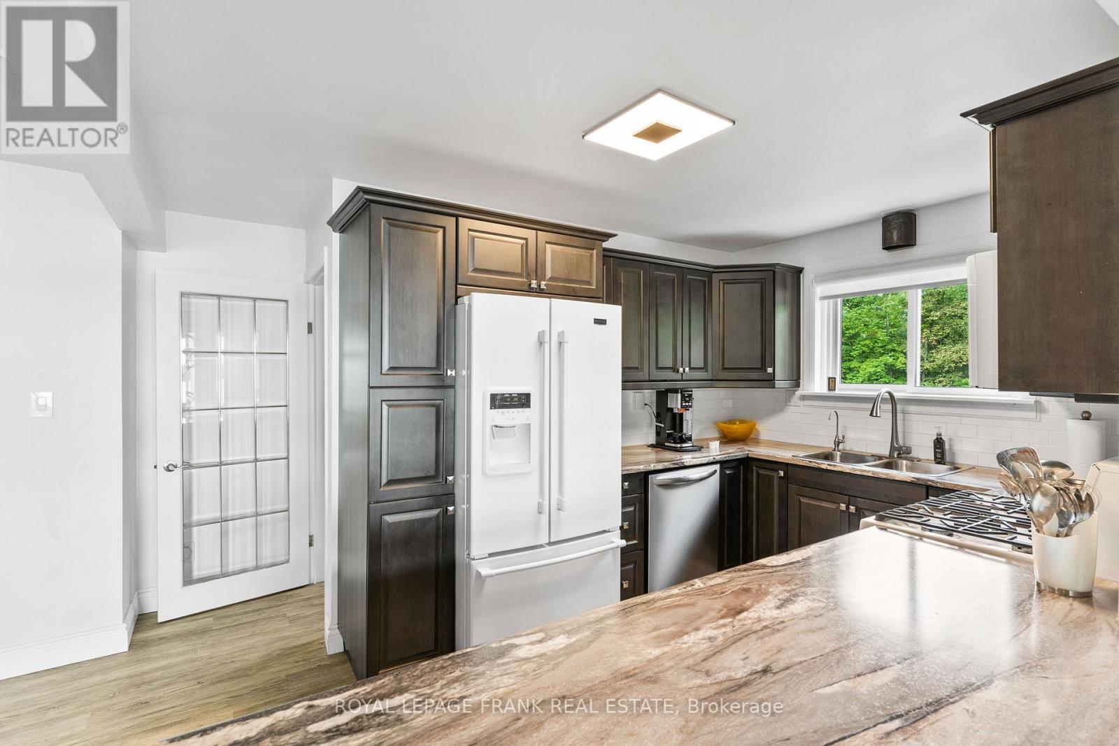 












1115A STEENBURG LAKE ROAD N

,
Limerick,




Ontario
K0L1W0

