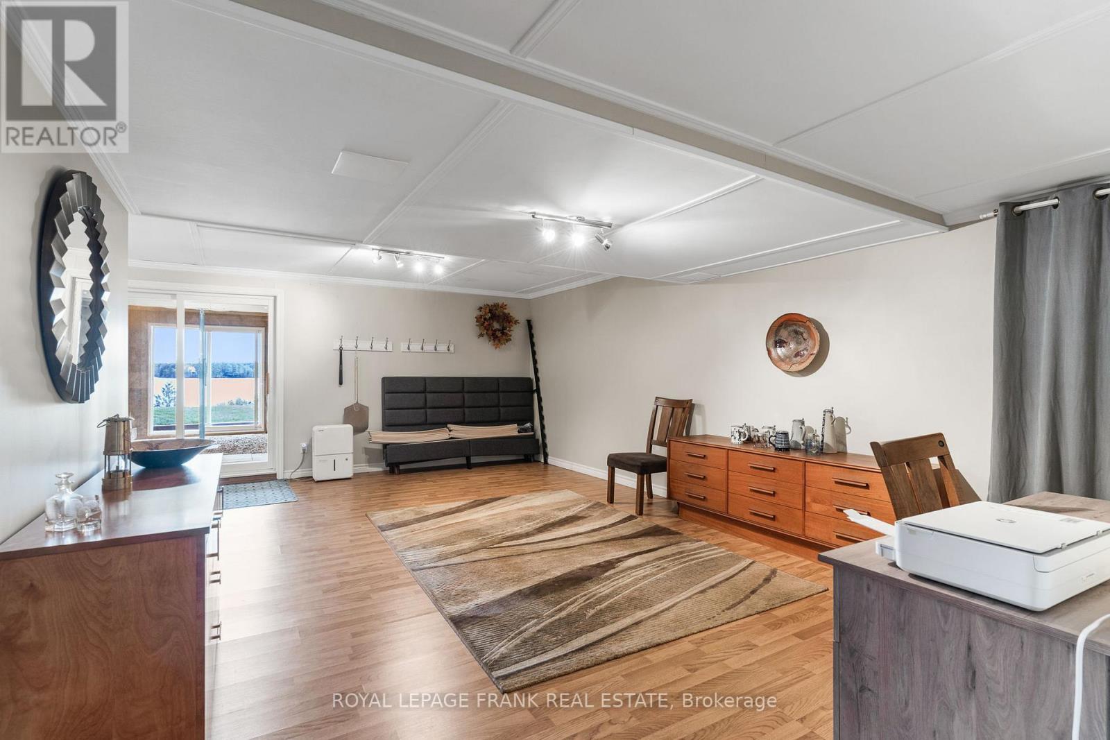 












1115A STEENBURG LAKE ROAD N

,
Limerick,




Ontario
K0L1W0

