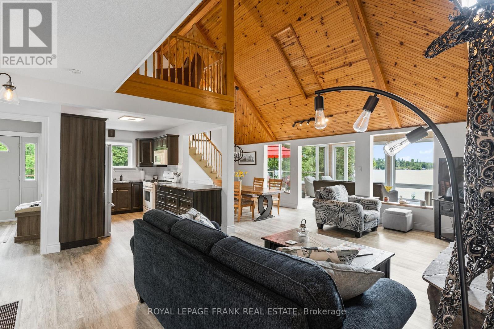 












1115A STEENBURG LAKE ROAD N

,
Limerick,




Ontario
K0L1W0

