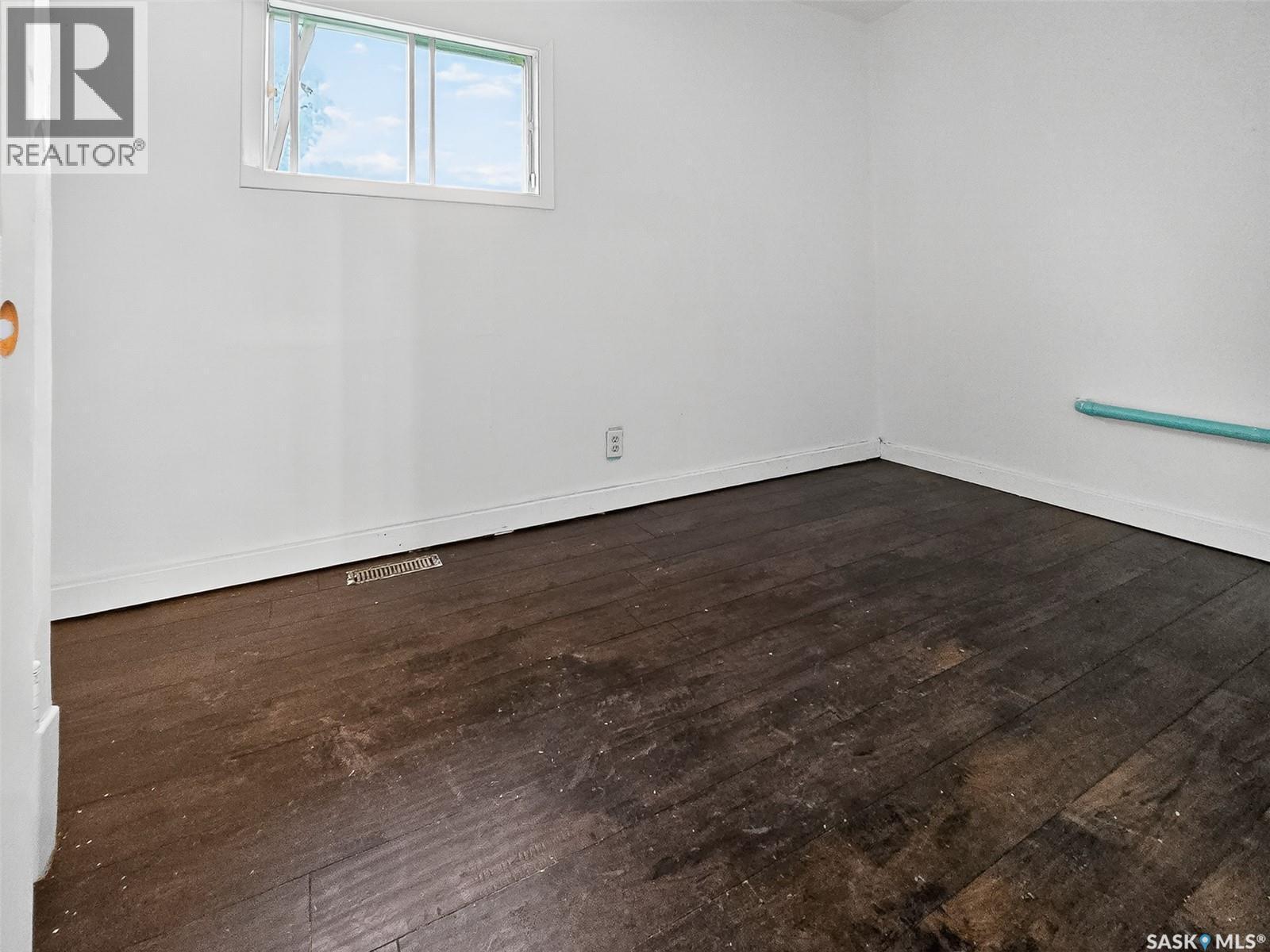 












311 3rd STREET

,
Chaplin,




Saskatchewan
S0H0V0

