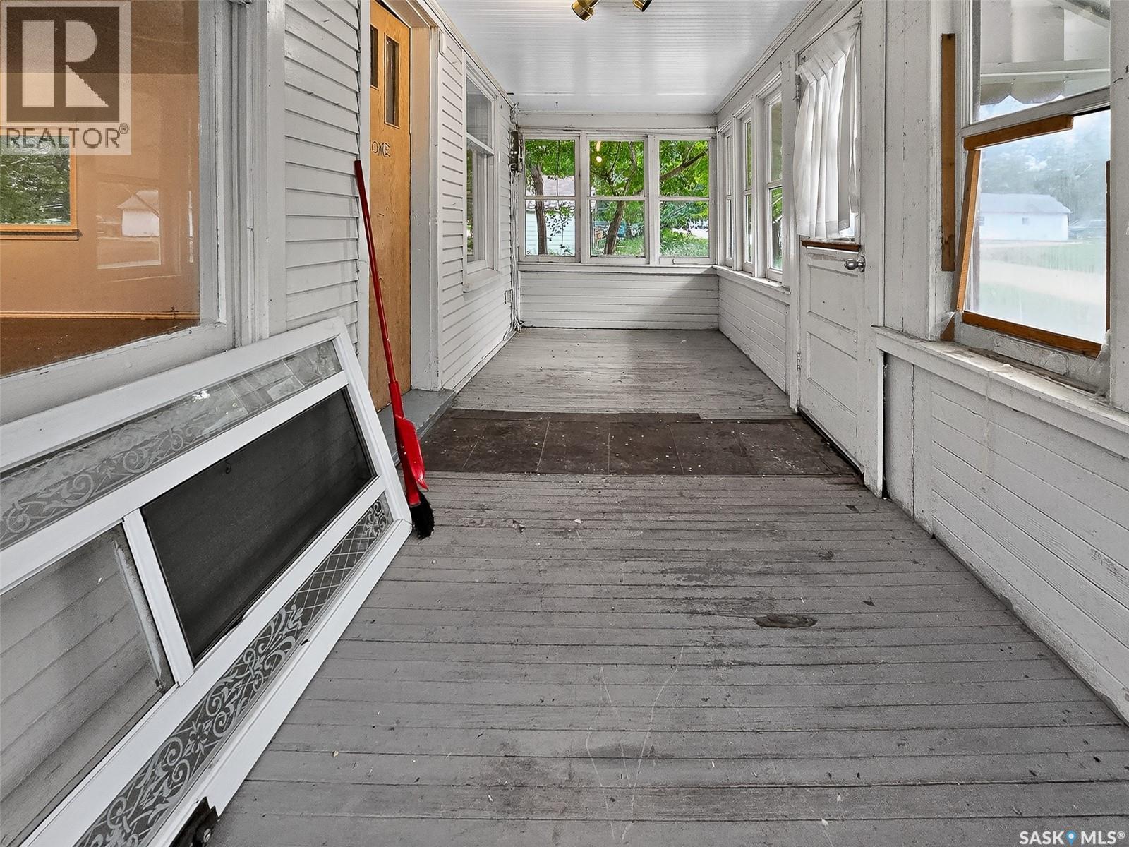 












311 3rd STREET

,
Chaplin,




Saskatchewan
S0H0V0

