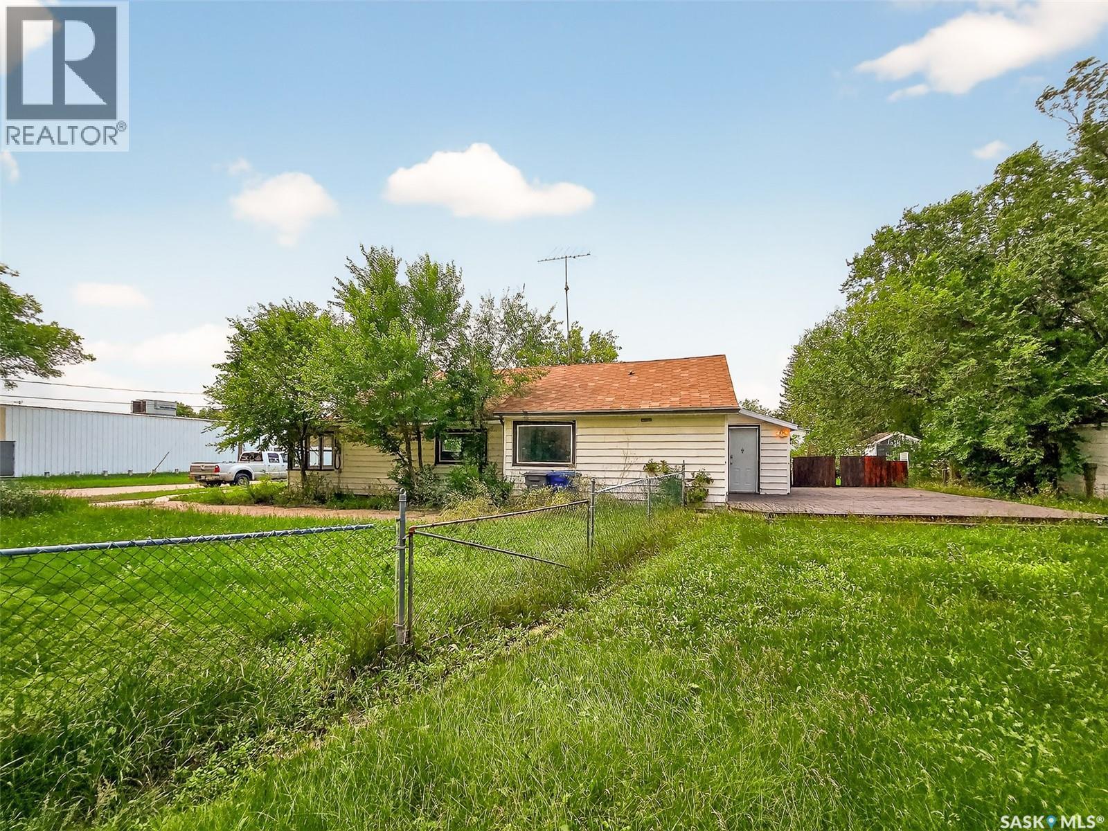 












311 3rd STREET

,
Chaplin,




Saskatchewan
S0H0V0

