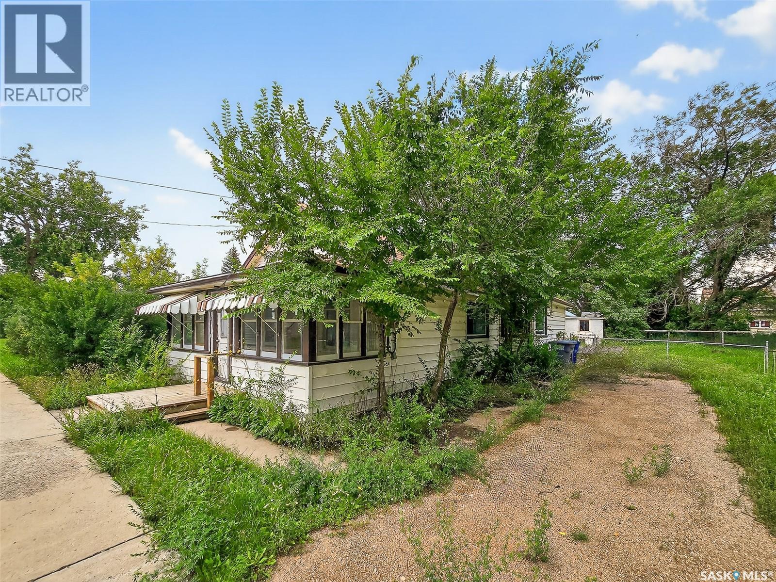 












311 3rd STREET

,
Chaplin,




Saskatchewan
S0H0V0

