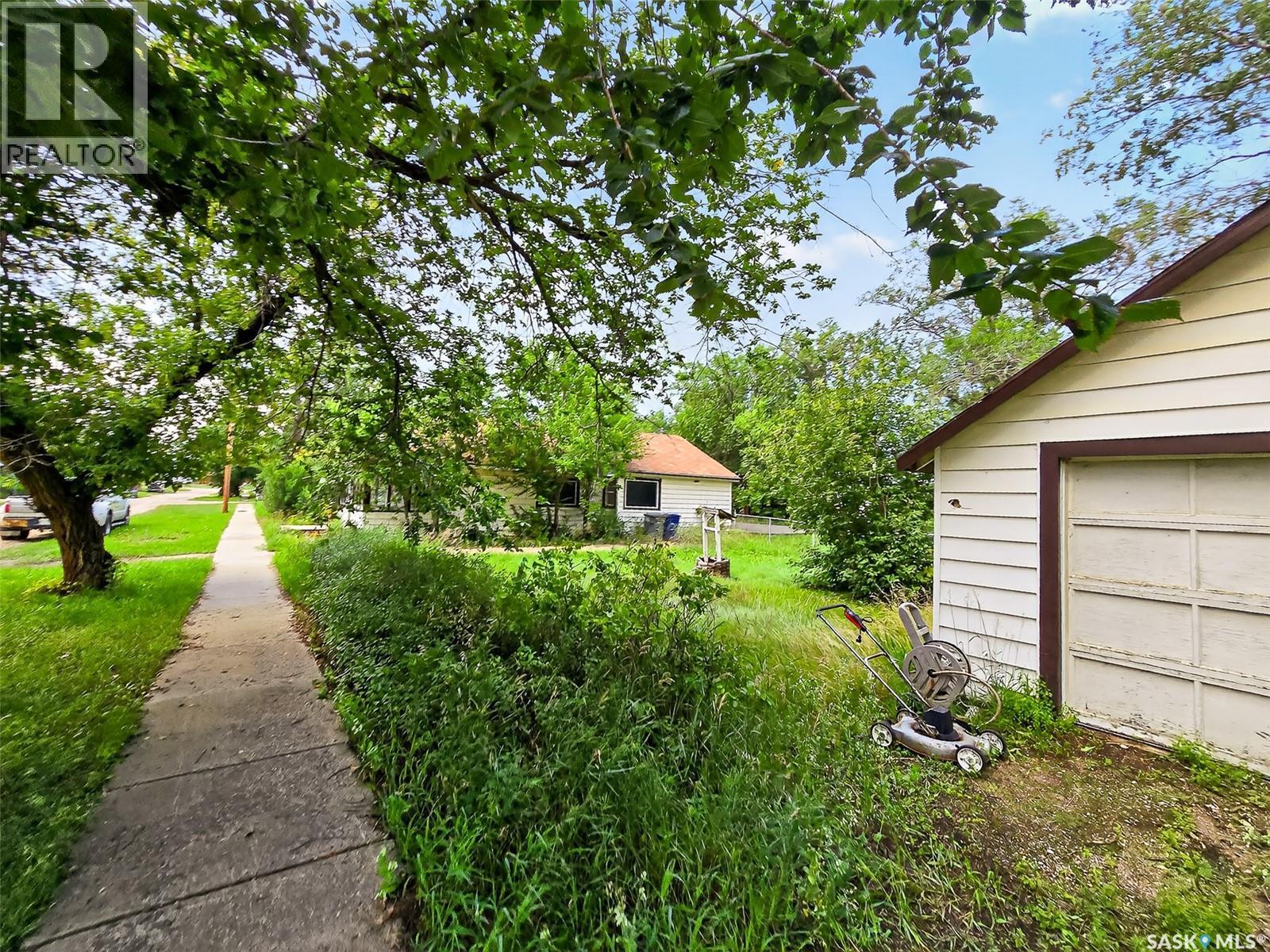 












311 3rd STREET

,
Chaplin,




Saskatchewan
S0H0V0

