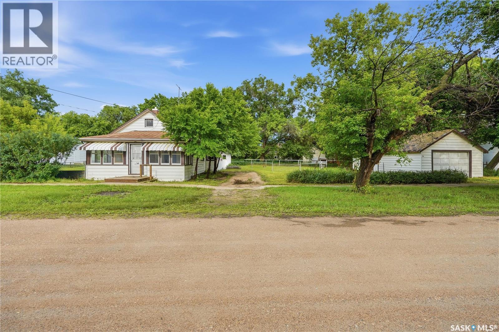












311 3rd STREET

,
Chaplin,




Saskatchewan
S0H0V0

