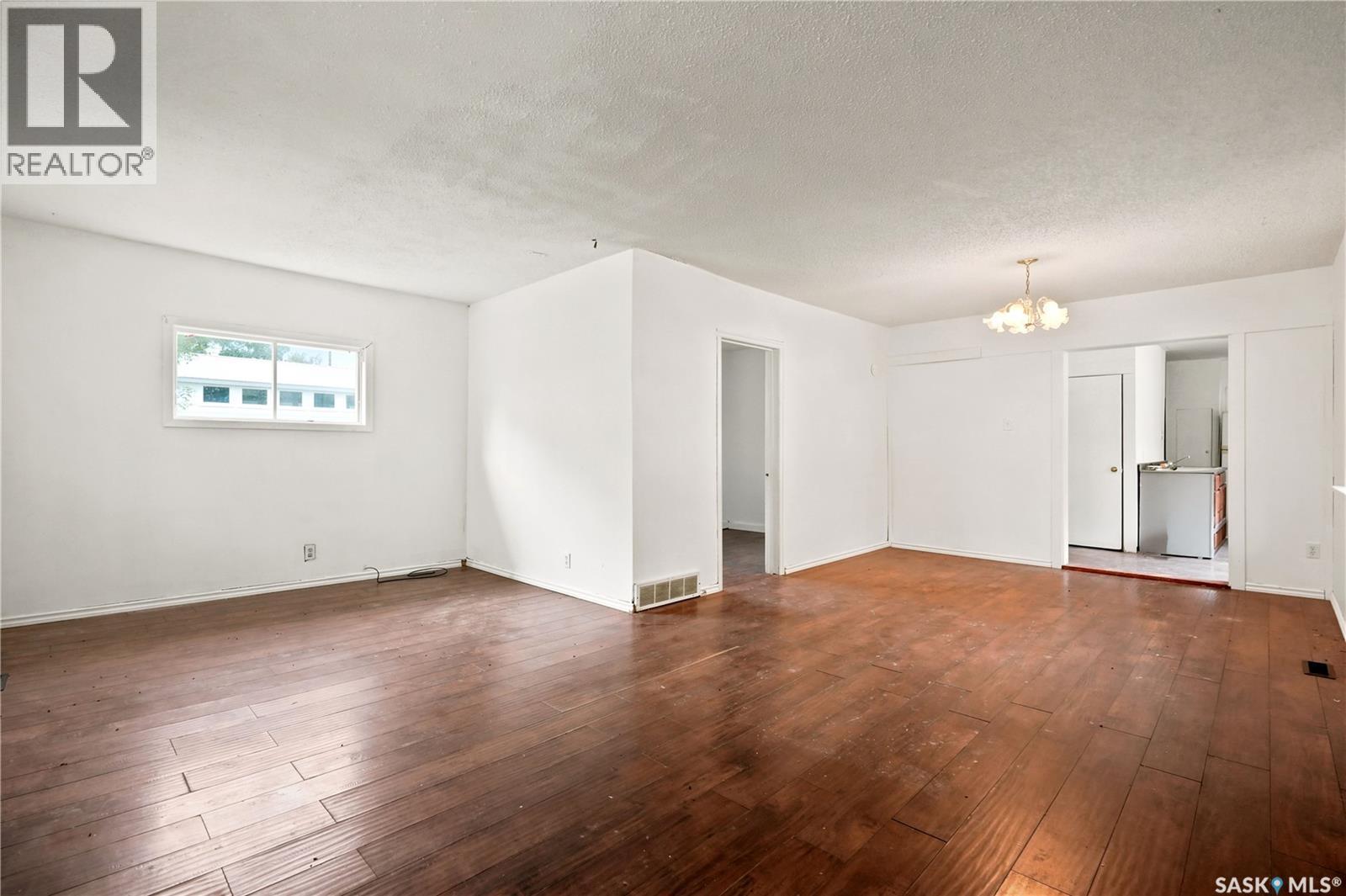 












311 3rd STREET

,
Chaplin,




Saskatchewan
S0H0V0

