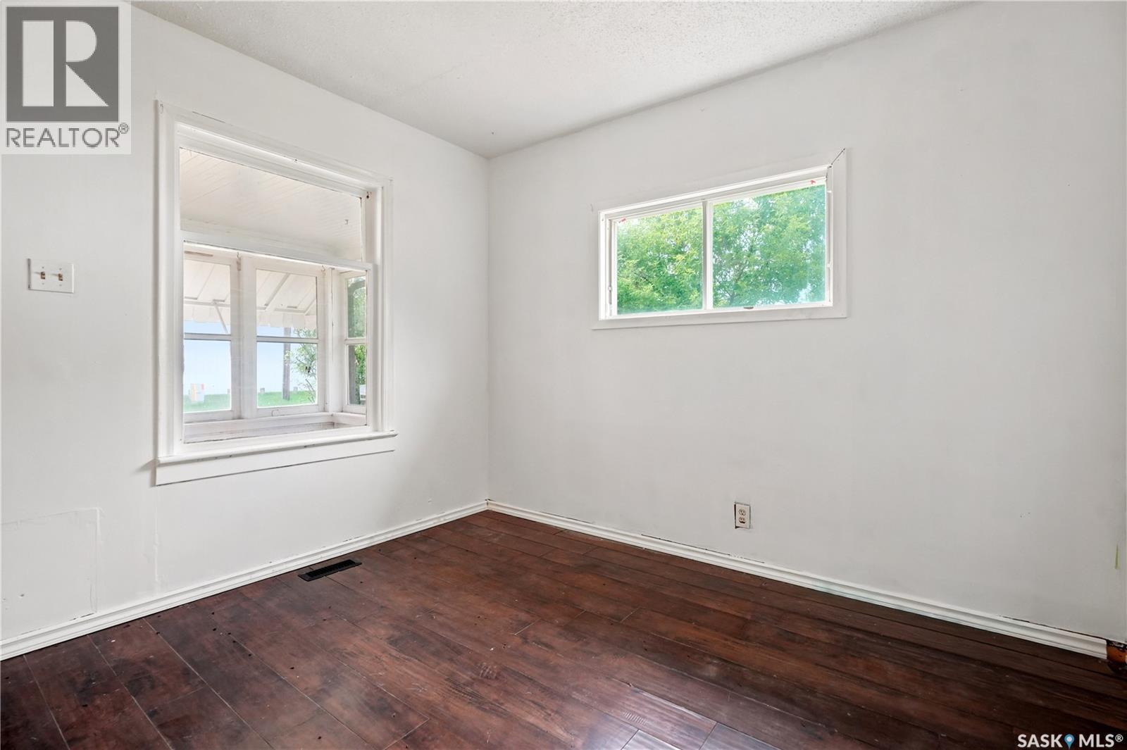 












311 3rd STREET

,
Chaplin,




Saskatchewan
S0H0V0

