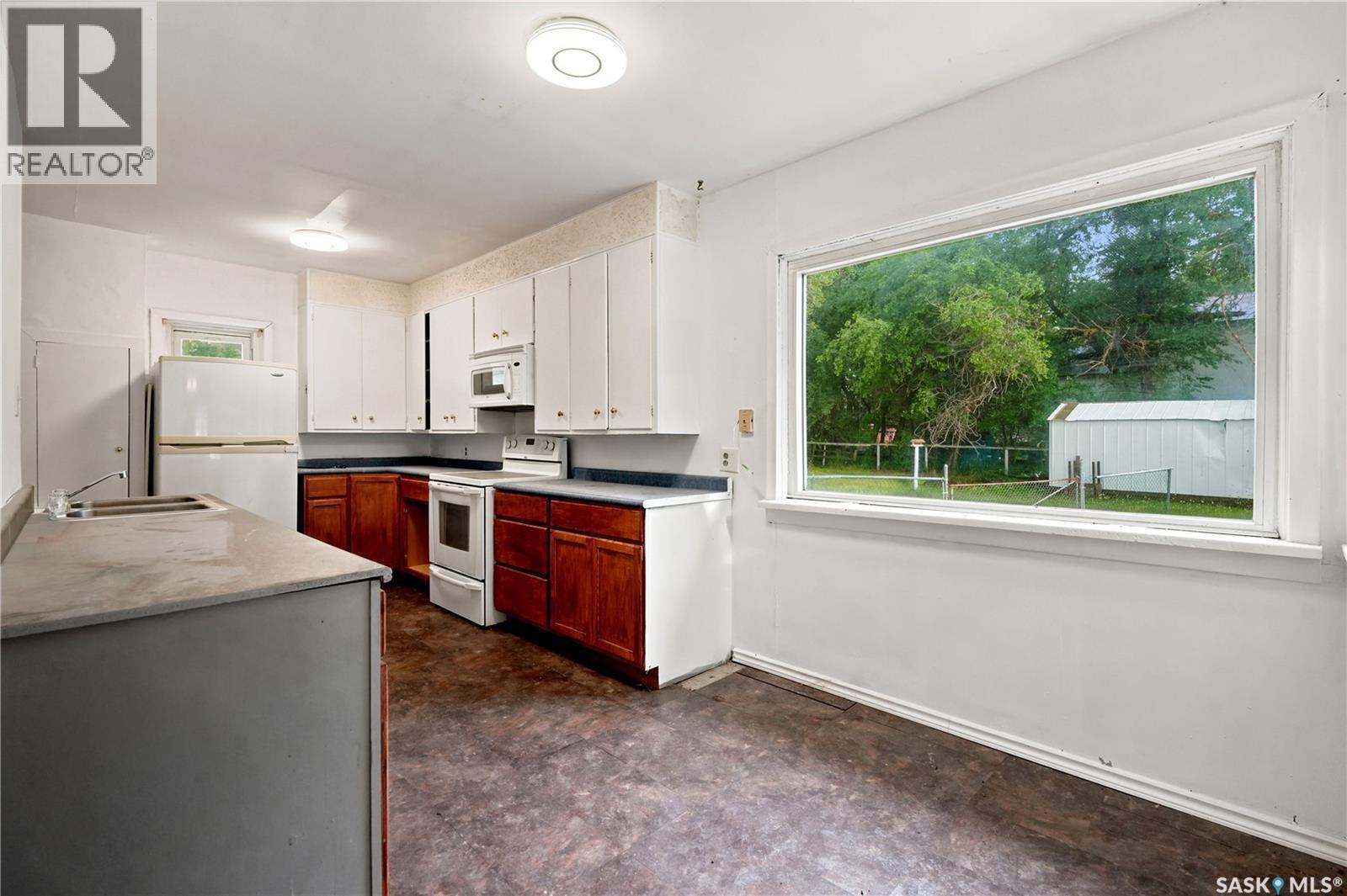 












311 3rd STREET

,
Chaplin,




Saskatchewan
S0H0V0

