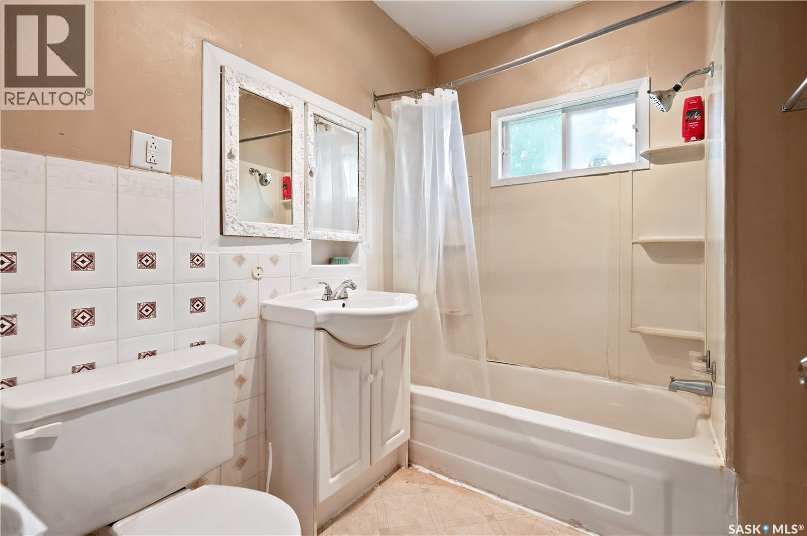 












311 3rd STREET

,
Chaplin,




Saskatchewan
S0H0V0

