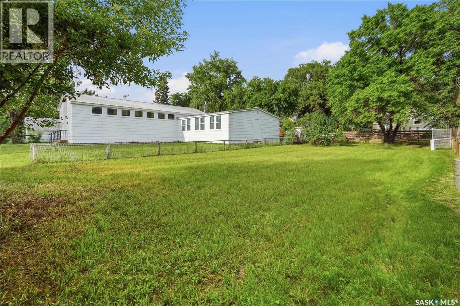 












311 3rd STREET

,
Chaplin,




Saskatchewan
S0H0V0

