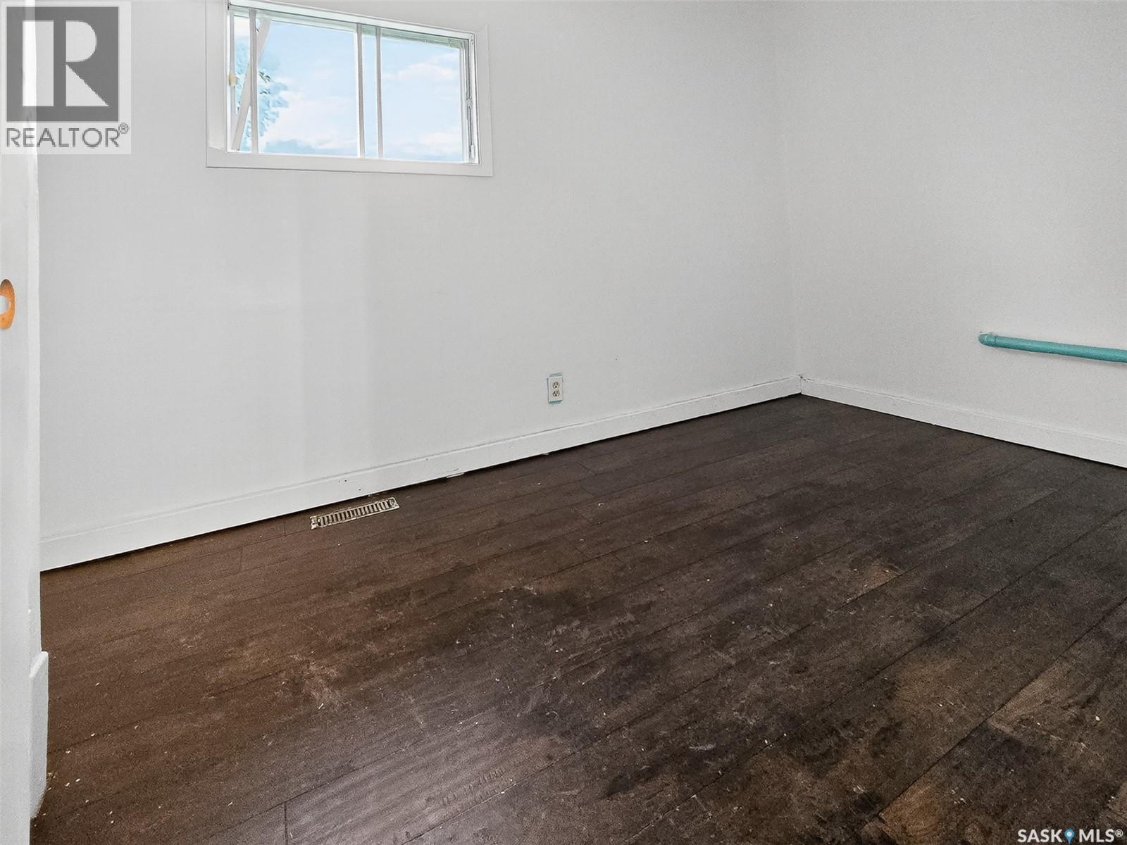 












311 3rd STREET

,
Chaplin,




Saskatchewan
S0H0V0

