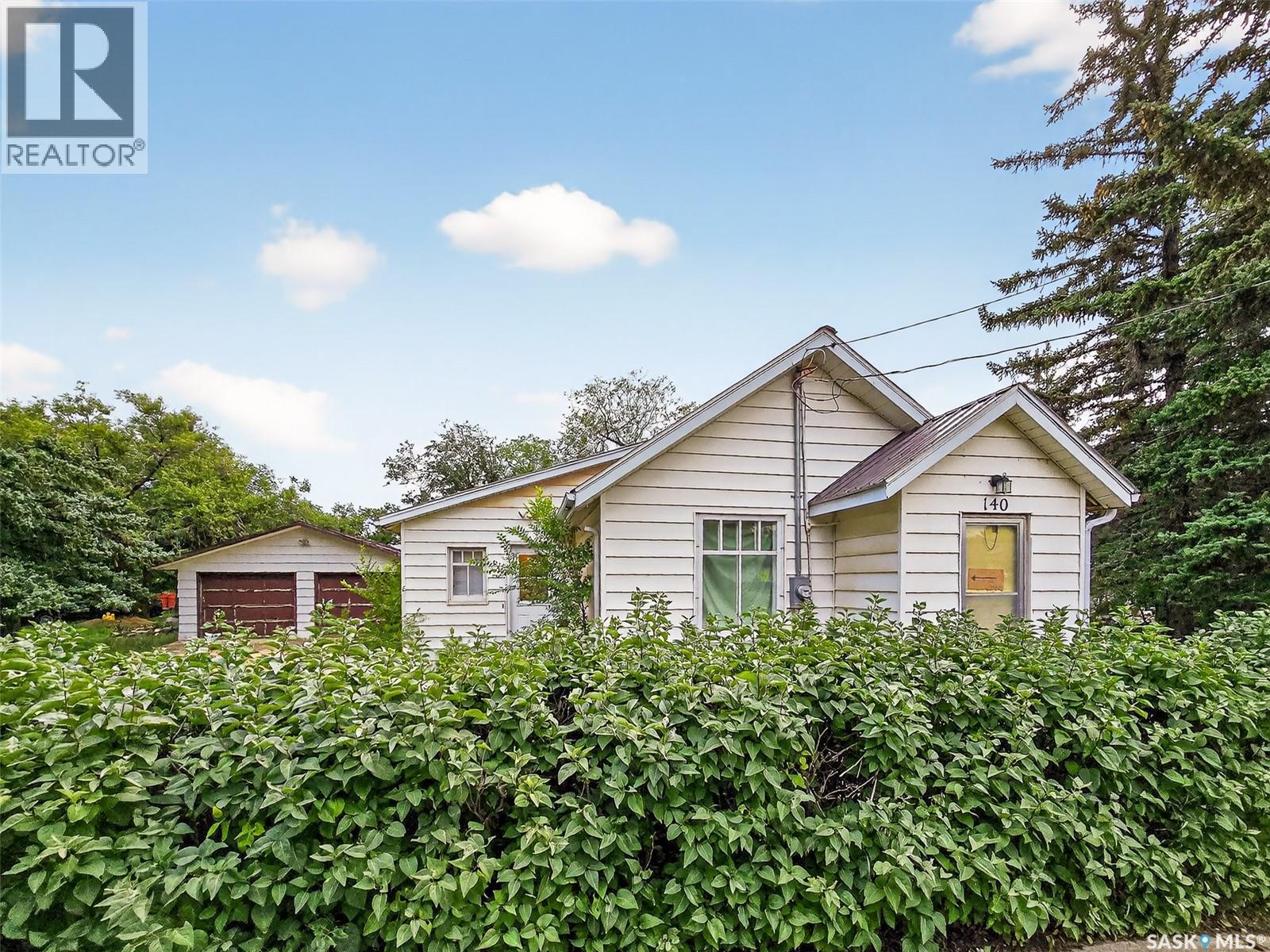 












140 1st AVENUE

,
Chaplin,




Saskatchewan
S0H0V0

