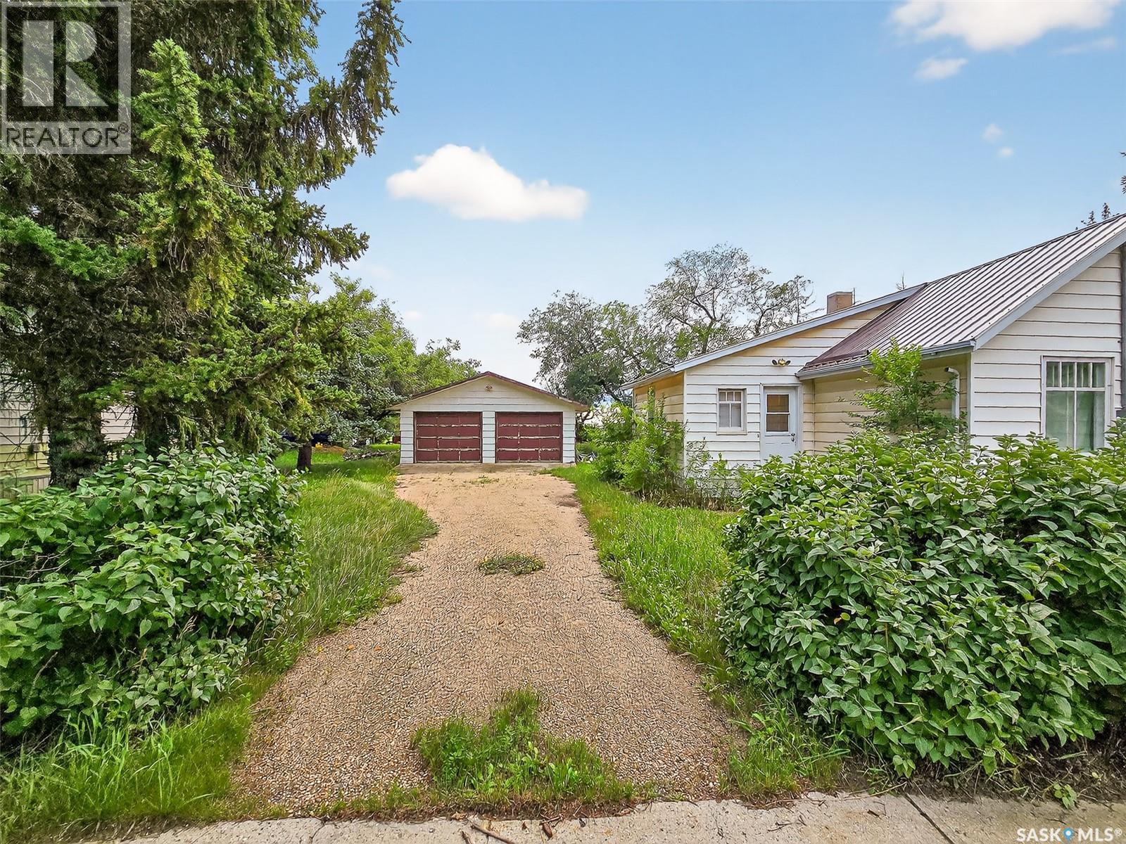 












140 1st AVENUE

,
Chaplin,




Saskatchewan
S0H0V0

