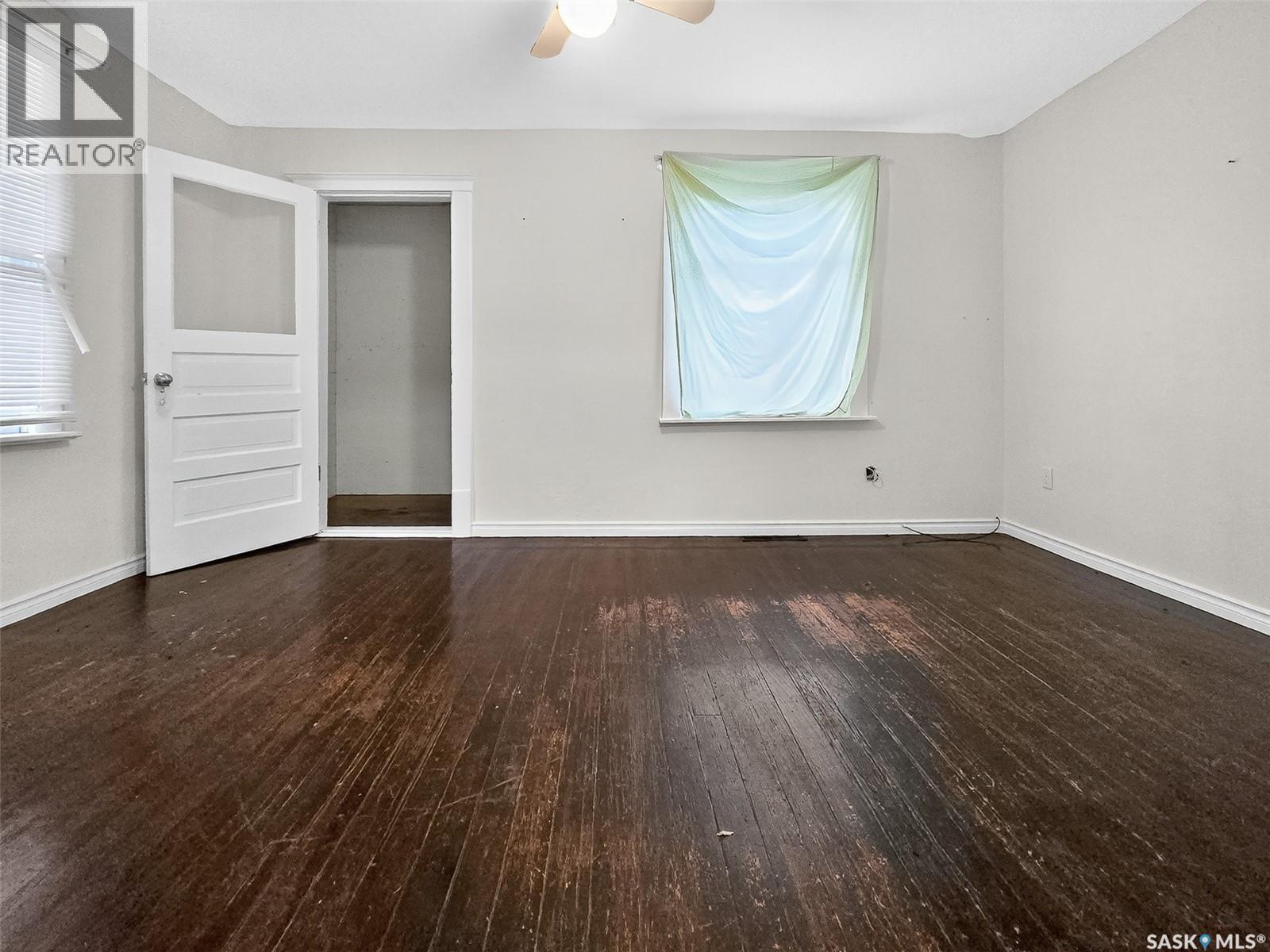 












140 1st AVENUE

,
Chaplin,




Saskatchewan
S0H0V0

