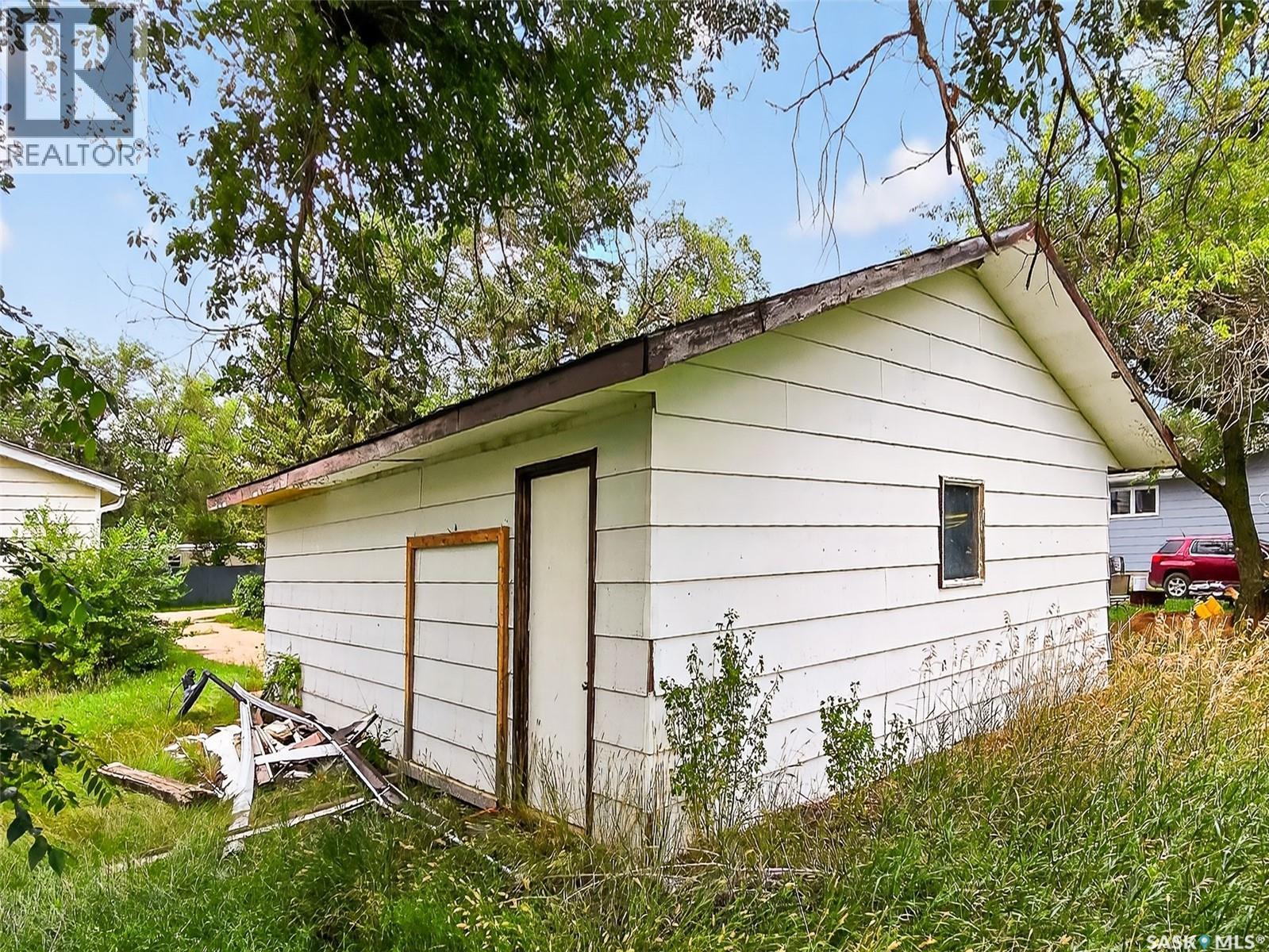 












140 1st AVENUE

,
Chaplin,




Saskatchewan
S0H0V0

