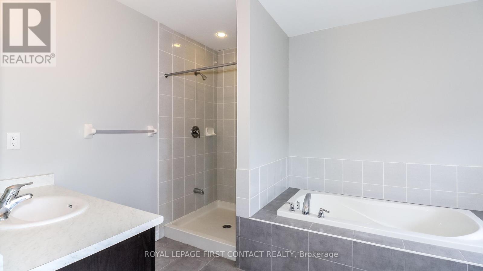 












53 MONDIAL CRESCENT

,
East Gwillimbury,




Ontario
L9N0S2

