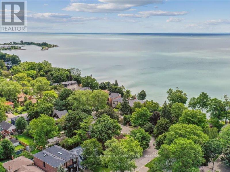 












18 THIRTY THIRD STREET

,
Toronto,




Ontario
M8W3G9

