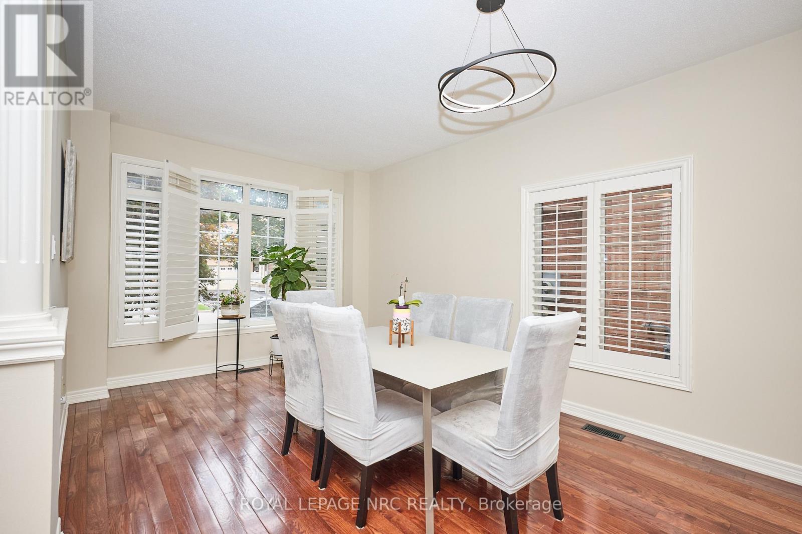 












27 GOLDEYE DRIVE

,
Hamilton (Winona Park),




Ontario
L8E6C2

