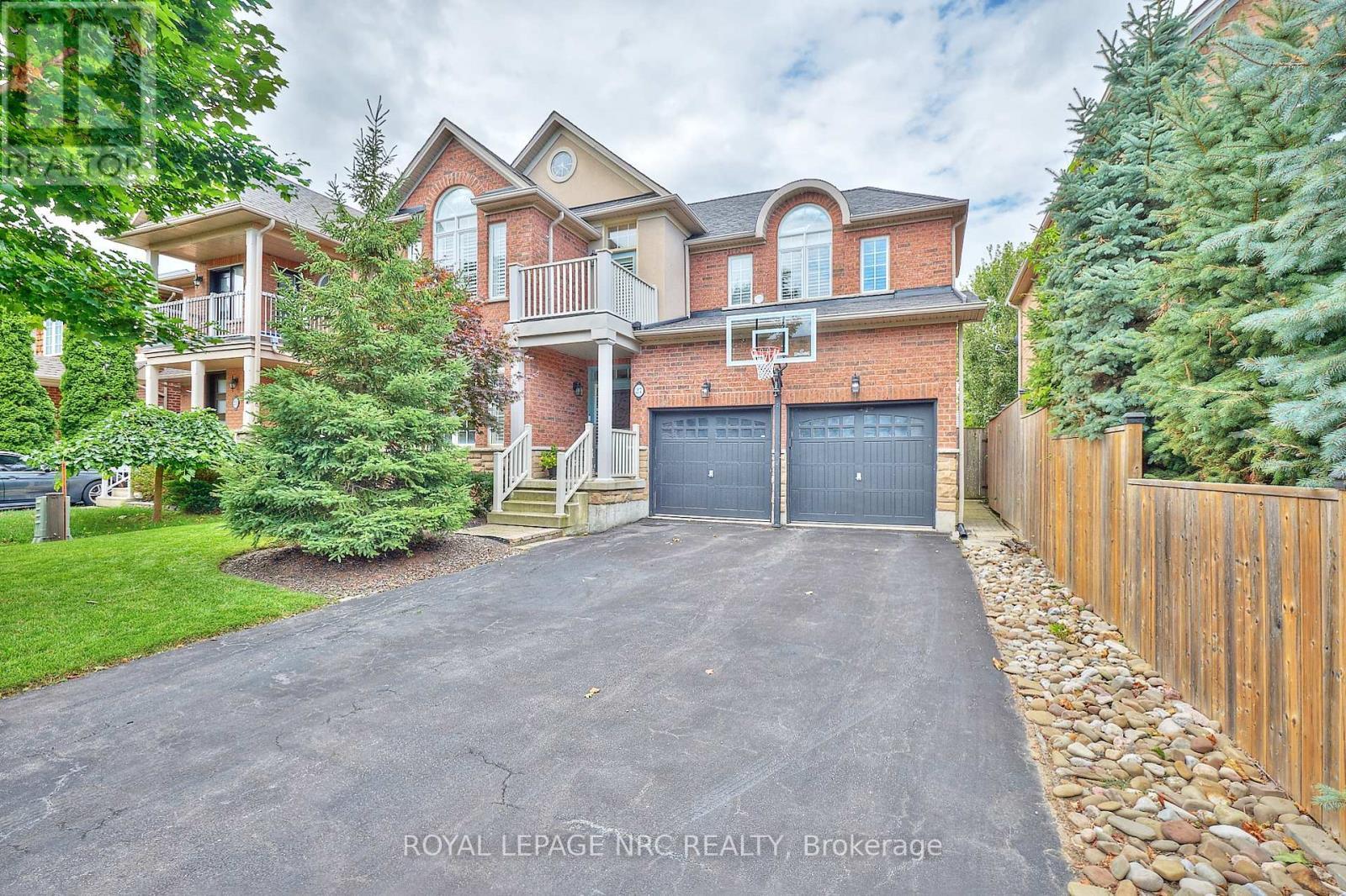 












27 GOLDEYE DRIVE

,
Hamilton (Winona Park),




Ontario
L8E6C2

