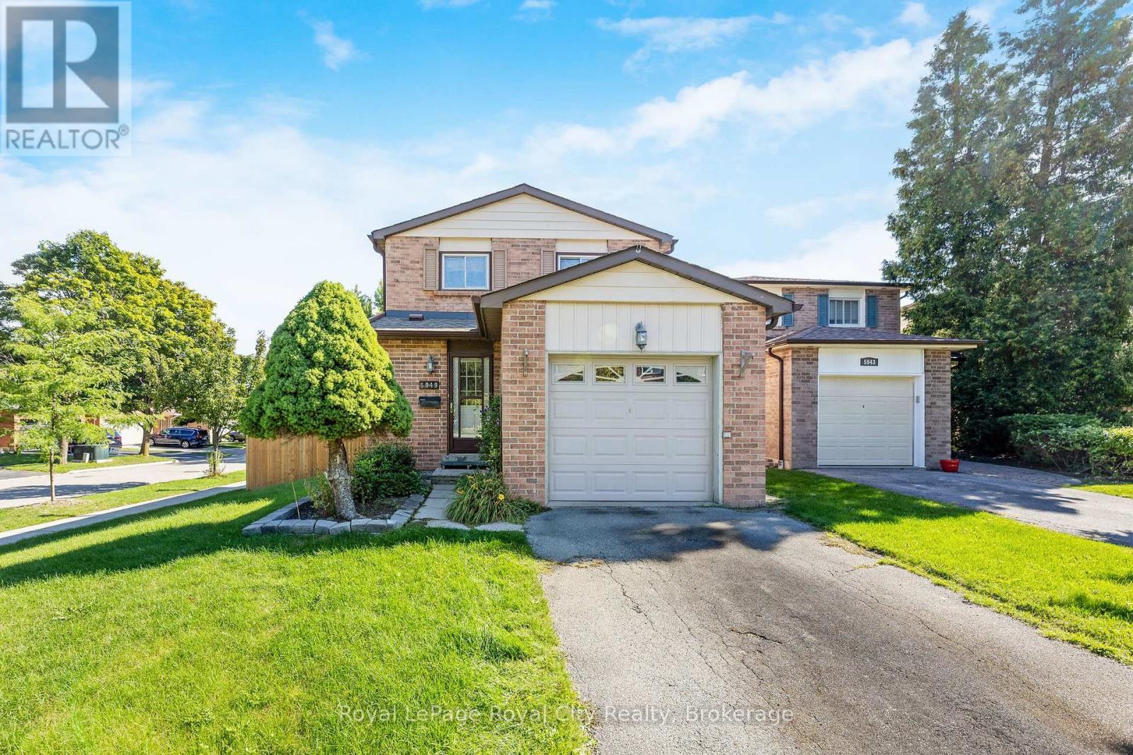 












5949 PAGOSA COURT

,
Mississauga (Streetsville),




Ontario
L5M2M8

