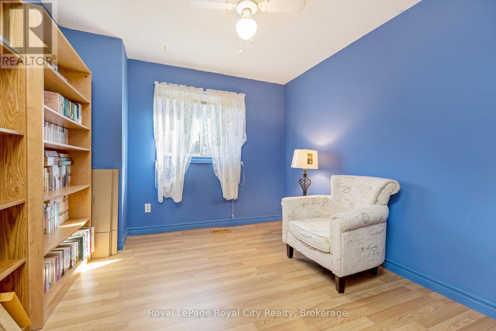 












5949 PAGOSA COURT

,
Mississauga (Streetsville),




Ontario
L5M2M8


