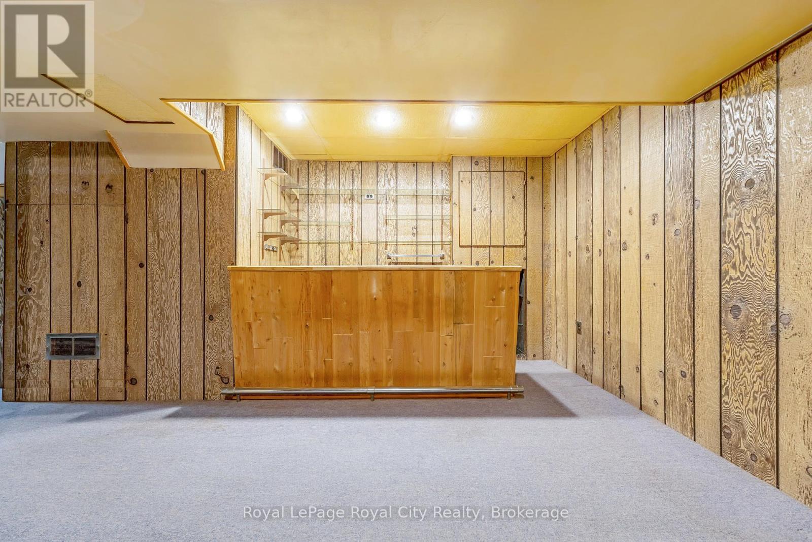 












5949 PAGOSA COURT

,
Mississauga (Streetsville),




Ontario
L5M2M8

