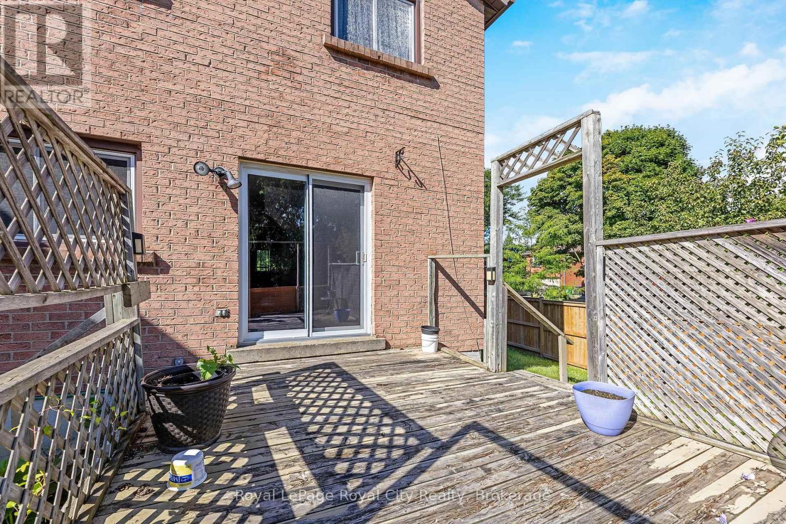 












5949 PAGOSA COURT

,
Mississauga (Streetsville),




Ontario
L5M2M8

