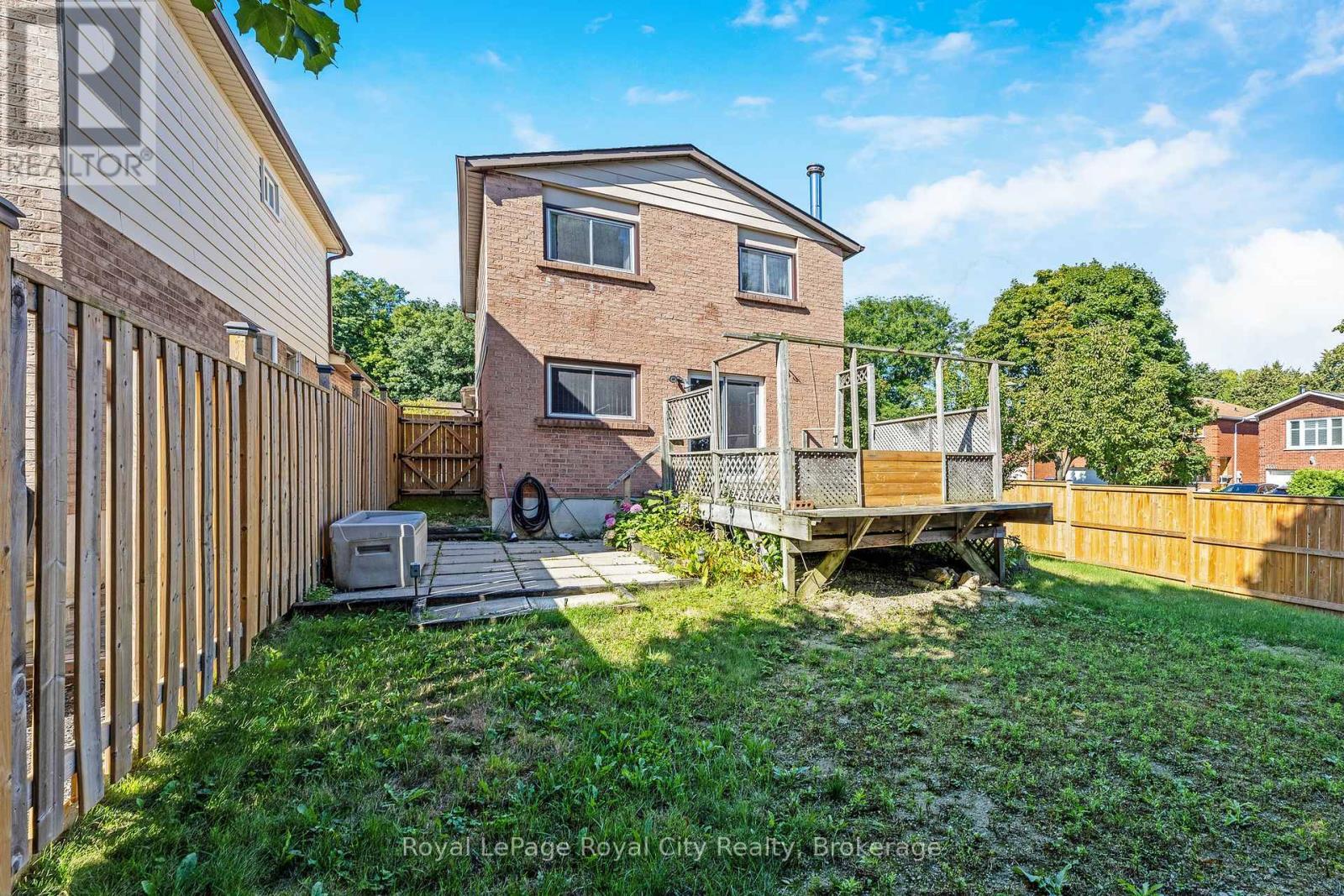 












5949 PAGOSA COURT

,
Mississauga (Streetsville),




Ontario
L5M2M8


