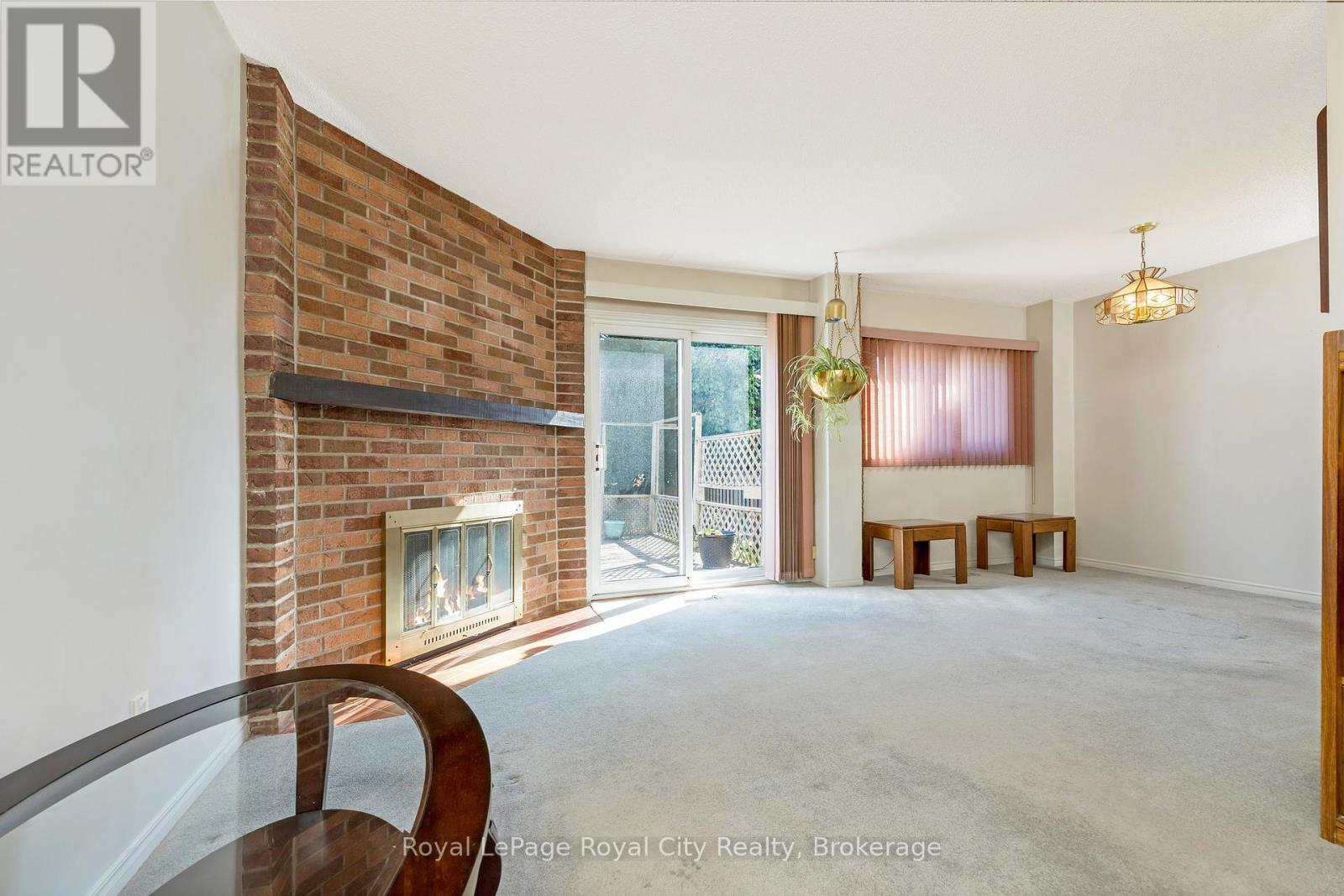 












5949 PAGOSA COURT

,
Mississauga (Streetsville),




Ontario
L5M2M8


