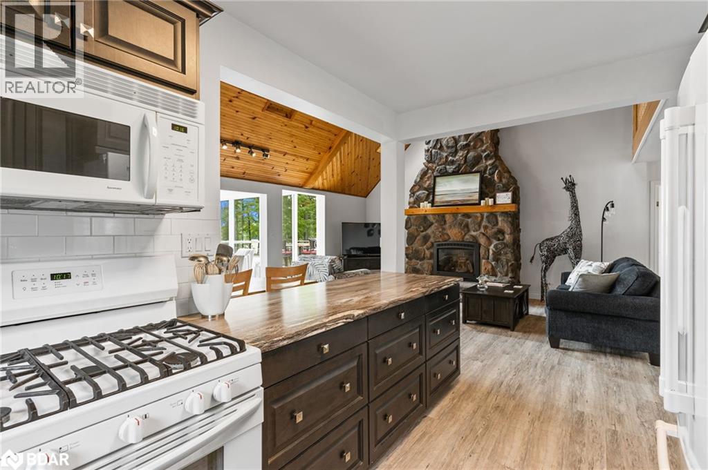 












1115A STEENBURG LAKE Road N

,
Limerick,




Ontario
K0L1W0

